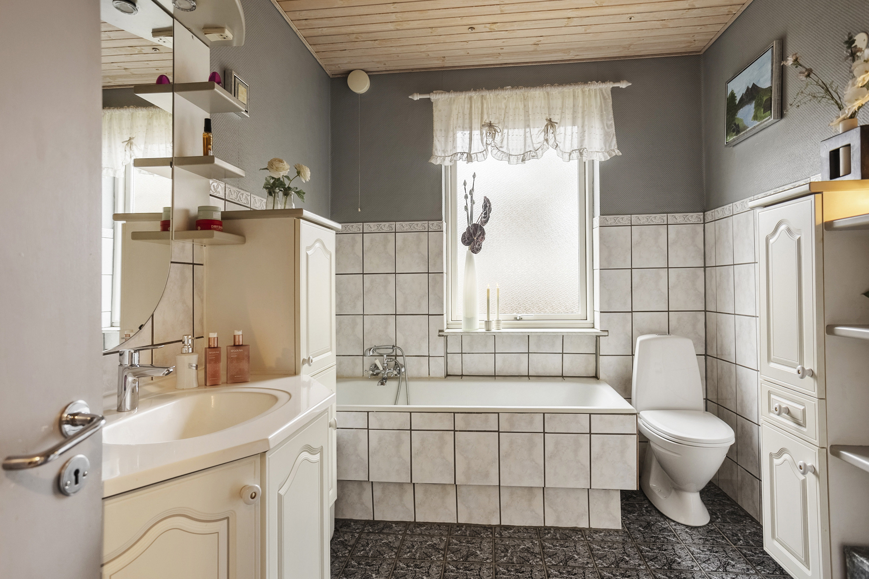 Fremhævet badeværelse billede i fuldskærmstilstand. Billede af Præstevænget 11, Skodborg, 6630 Rødding