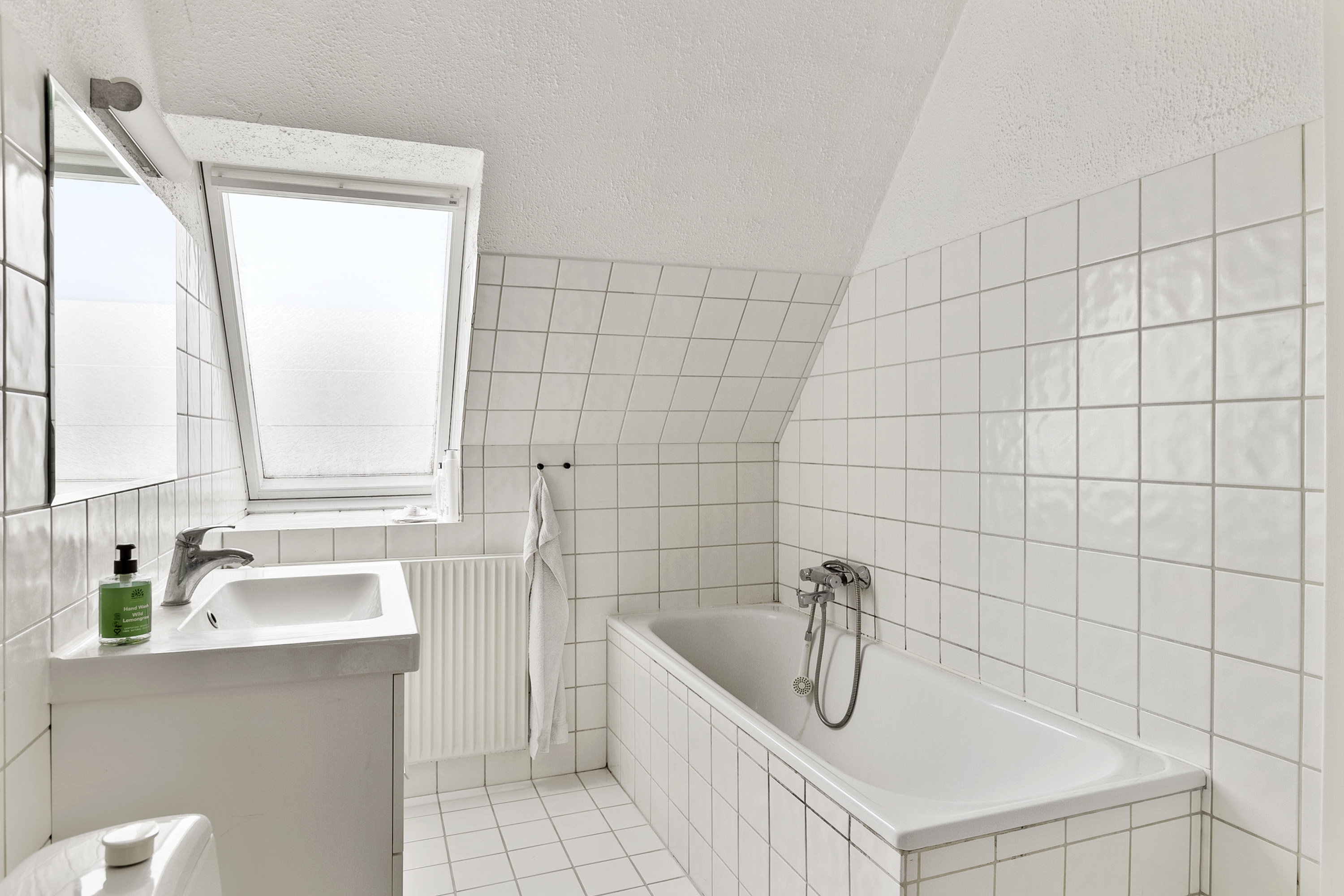 Fremhævet badeværelse billede i fuldskærmstilstand. Billede af Mågevej 34, Fuglevang, 8700 Horsens