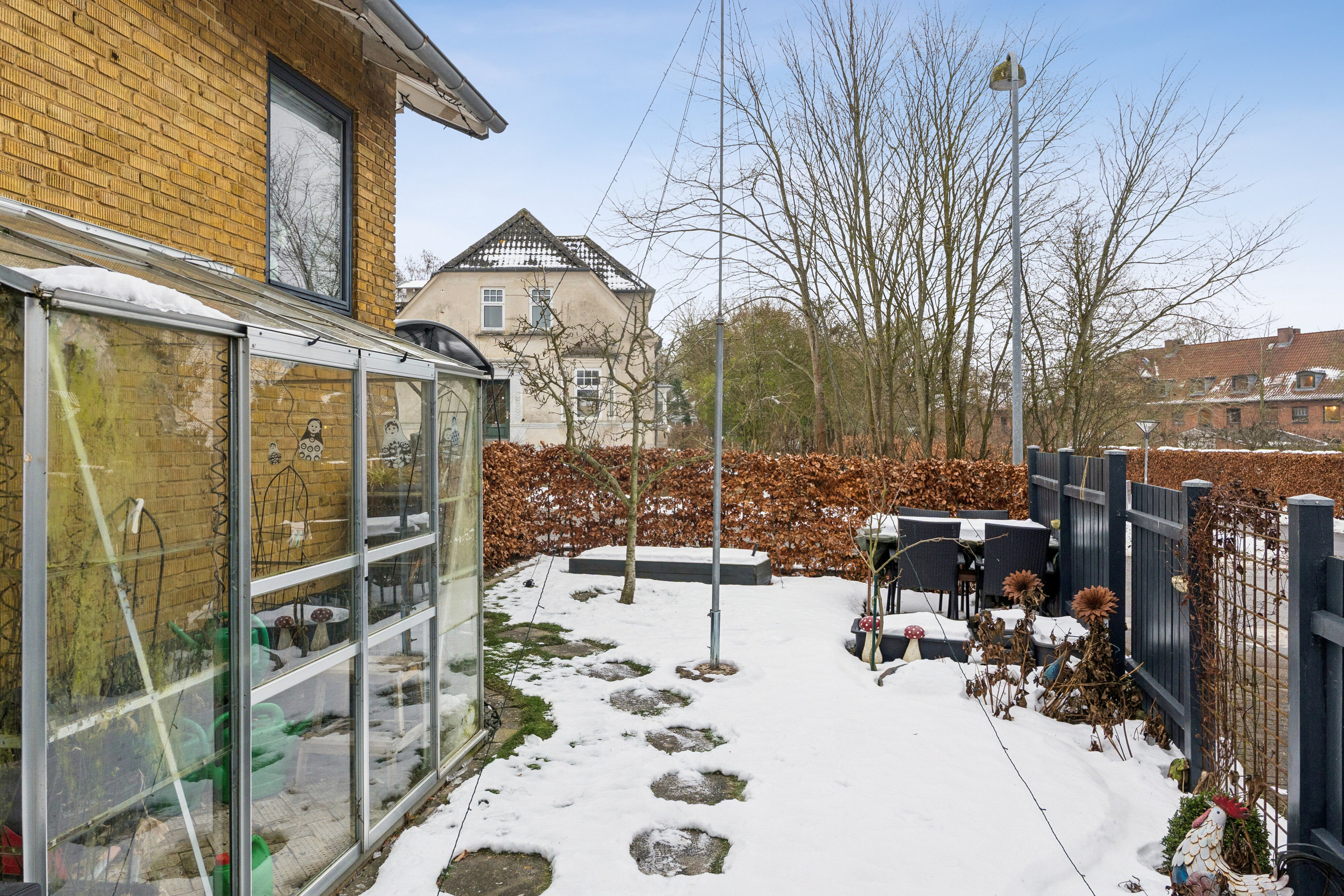 Fremhævet udendørs billede i fuldskærmstilstand. Billede af Præstøvej 16, 4640 Faxe