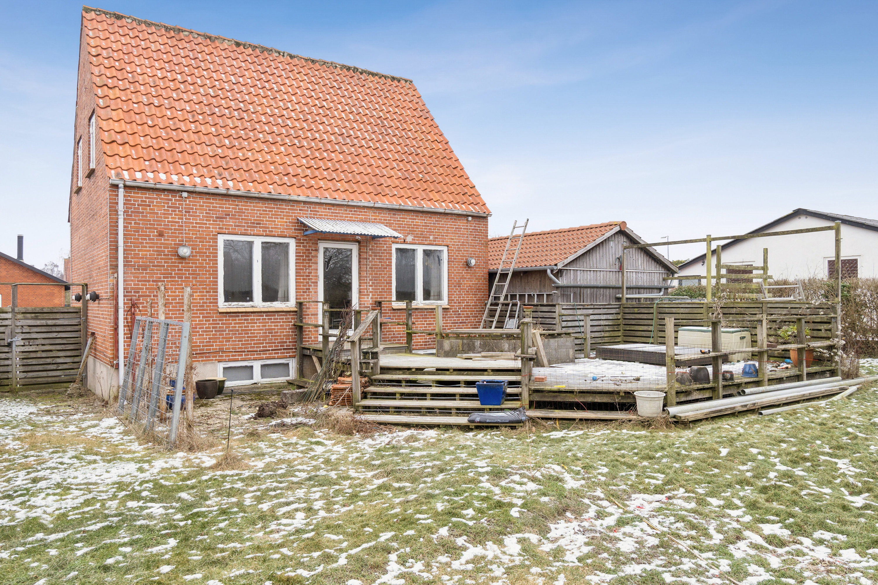 Fremhævet set fra haven billede i fuldskærmstilstand. Billede af Gyvelvej 17, 4200 Slagelse