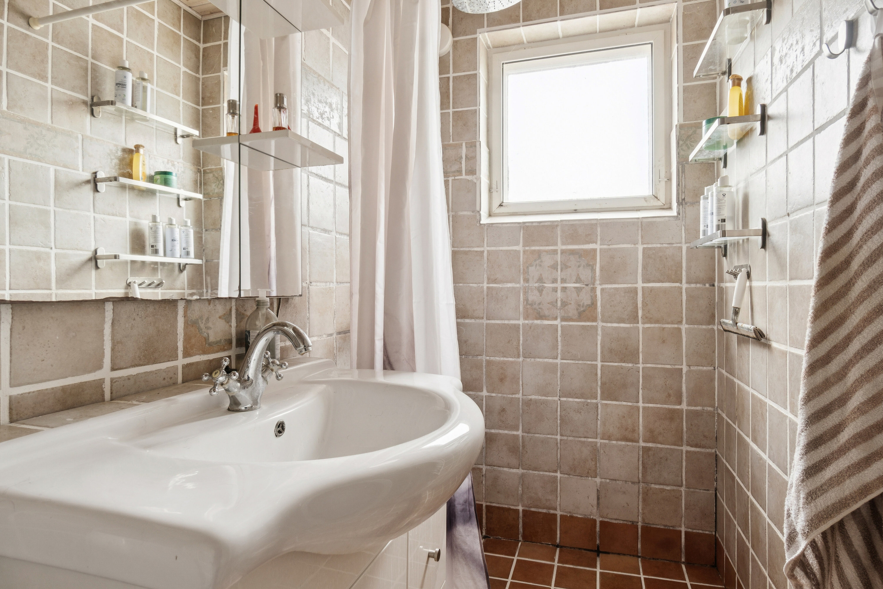 Fremhævet badeværelse billede i fuldskærmstilstand. Billede af Gyvelvej 17, 4200 Slagelse