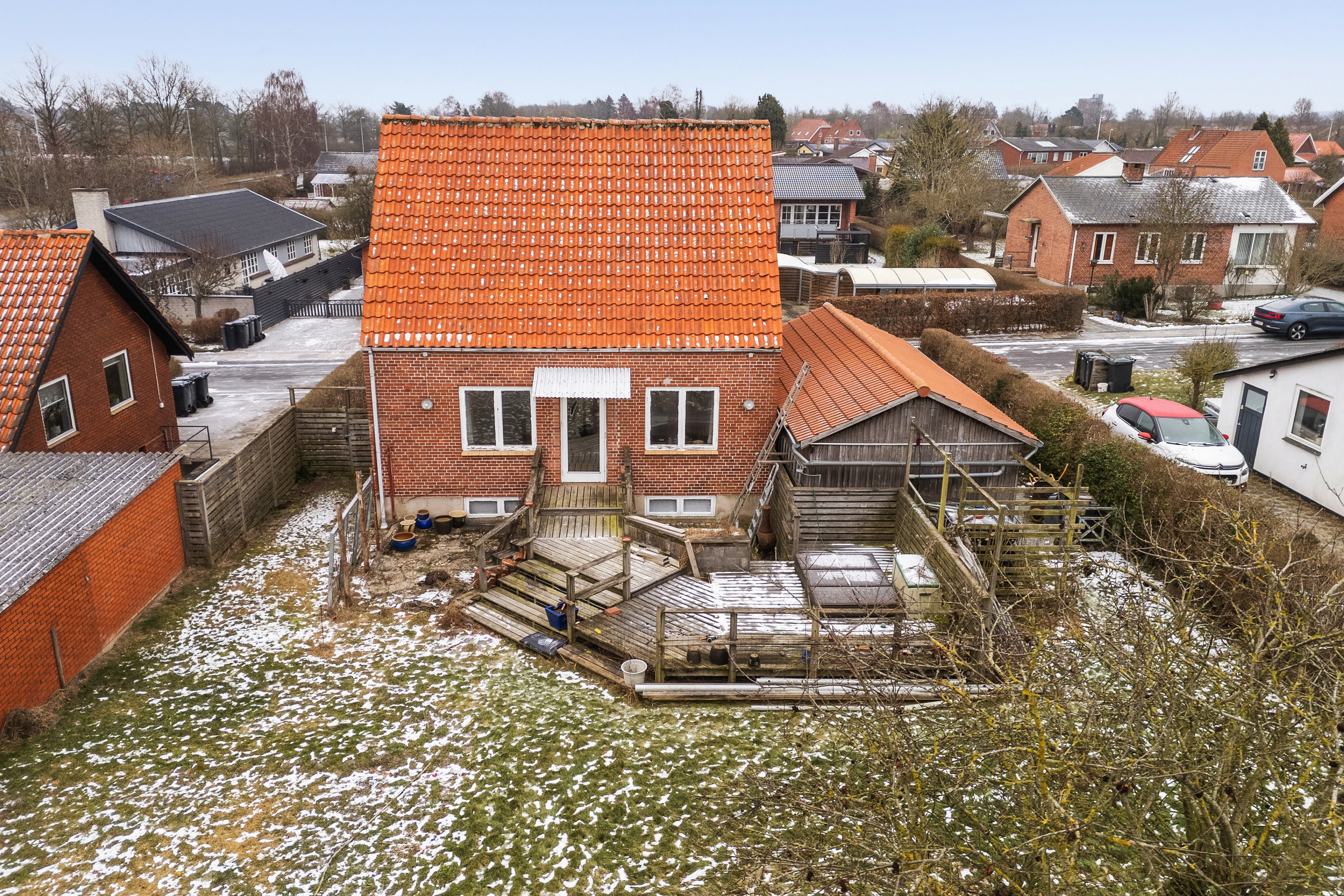 Fremhævet set fra haven billede i fuldskærmstilstand. Billede af Gyvelvej 17, 4200 Slagelse