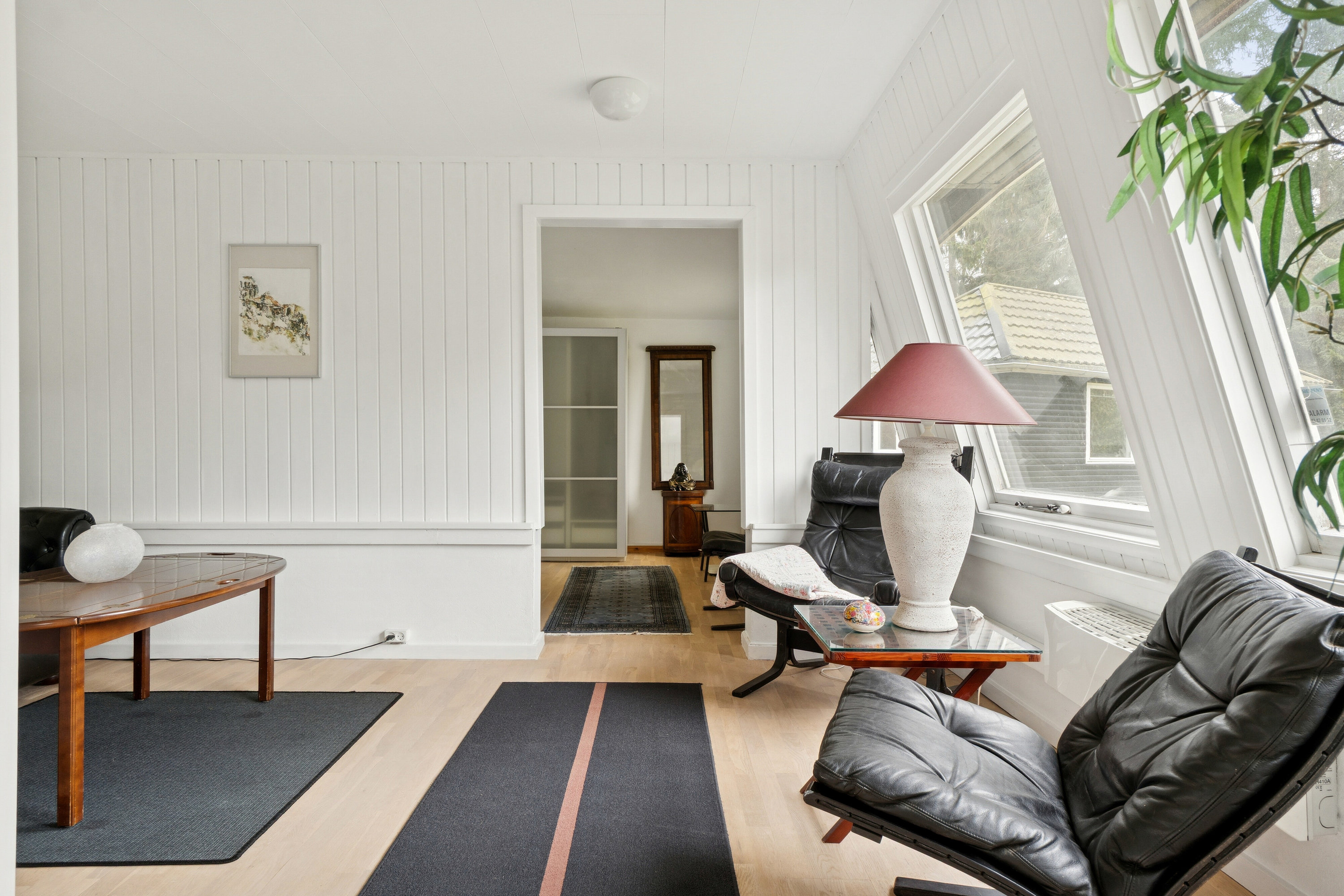 Fremhævet stue billede i fuldskærmstilstand. Billede af Skovbovej 23, Asserbo, 3300 Frederiksværk