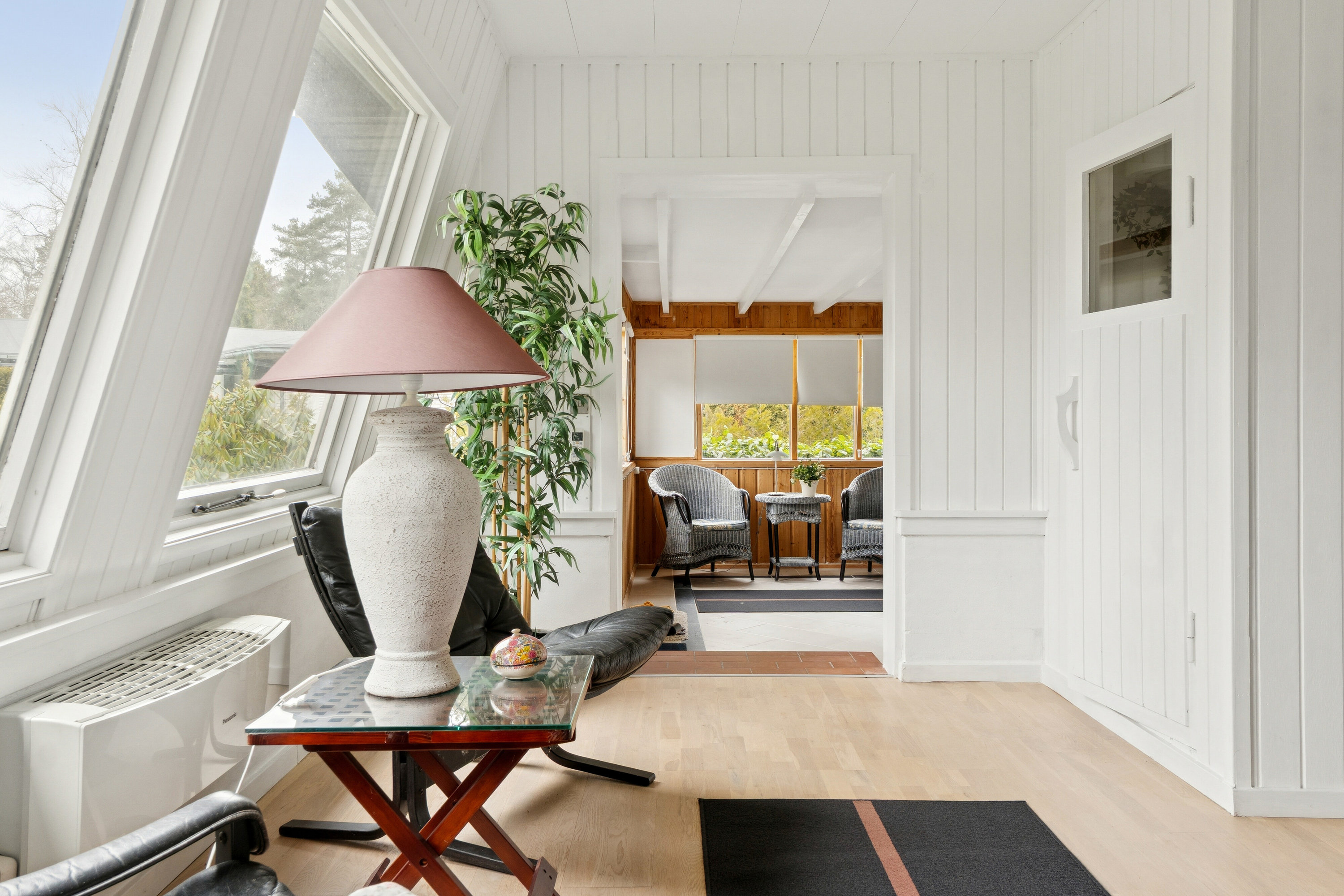 Fremhævet stue billede i fuldskærmstilstand. Billede af Skovbovej 23, Asserbo, 3300 Frederiksværk