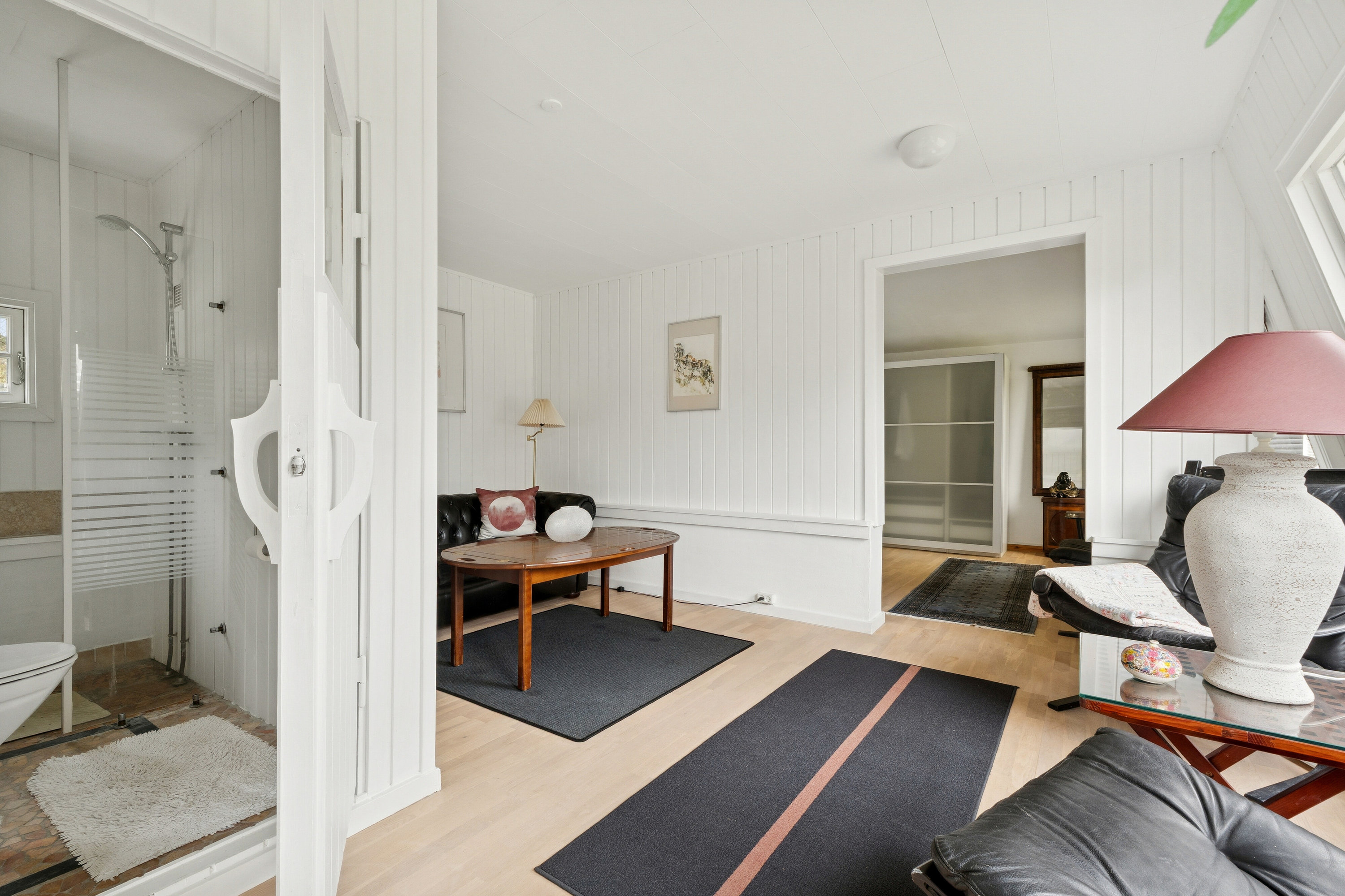 Fremhævet stue billede i fuldskærmstilstand. Billede af Skovbovej 23, Asserbo, 3300 Frederiksværk