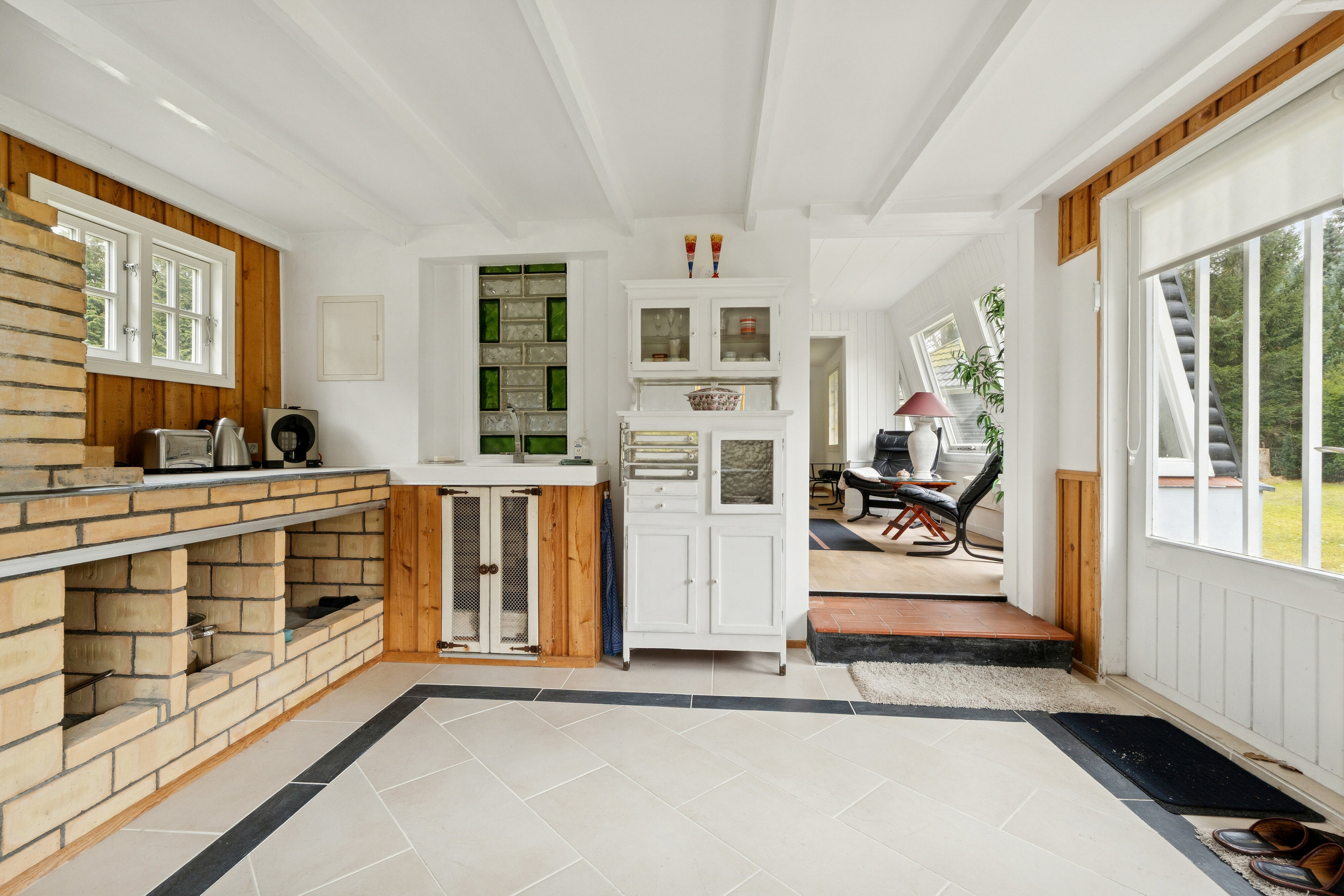 Fremhævet køkkenalrum billede i fuldskærmstilstand. Billede af Skovbovej 23, Asserbo, 3300 Frederiksværk