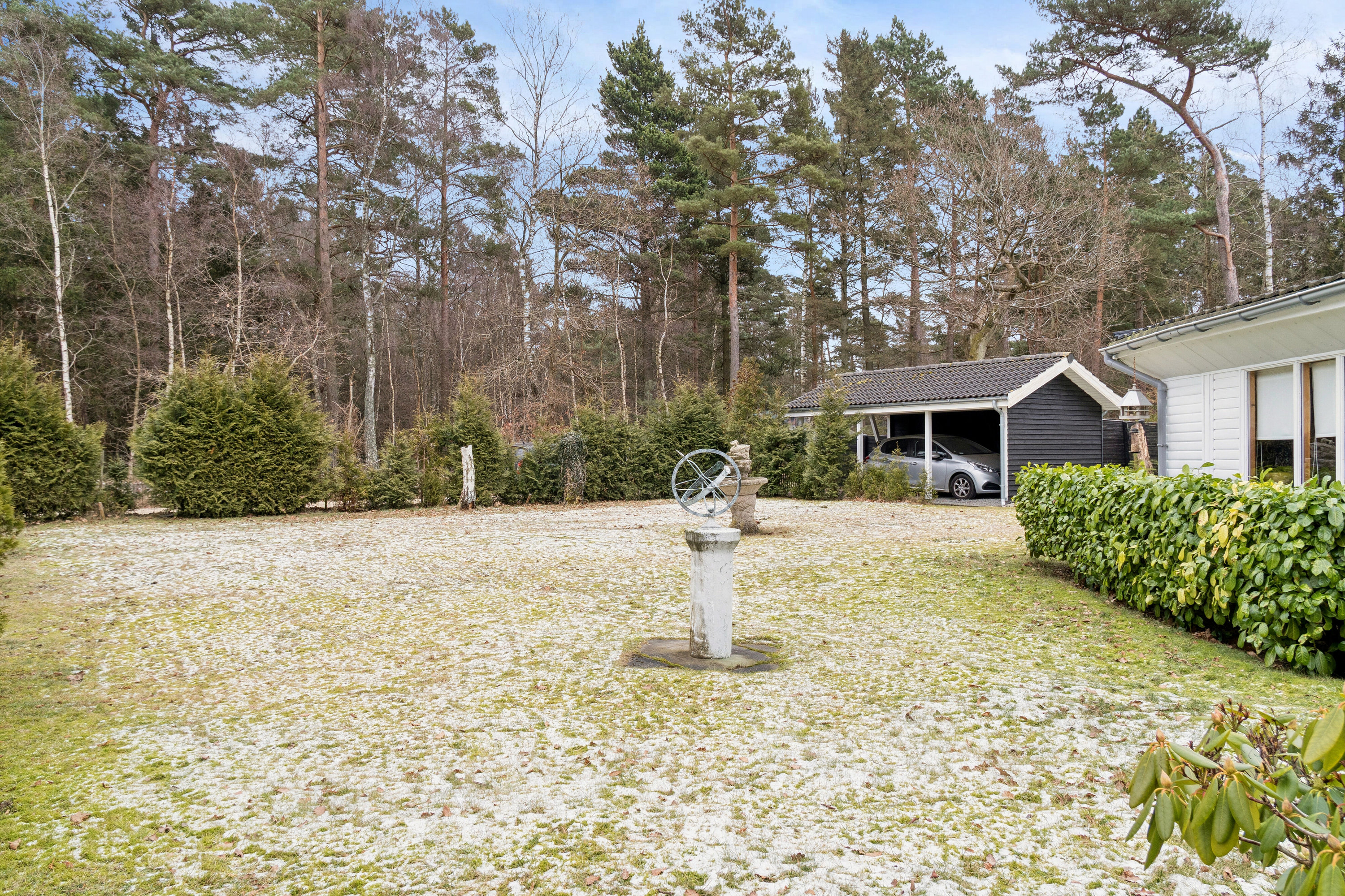 Fremhævet set fra haven billede i fuldskærmstilstand. Billede af Skovbovej 23, Asserbo, 3300 Frederiksværk