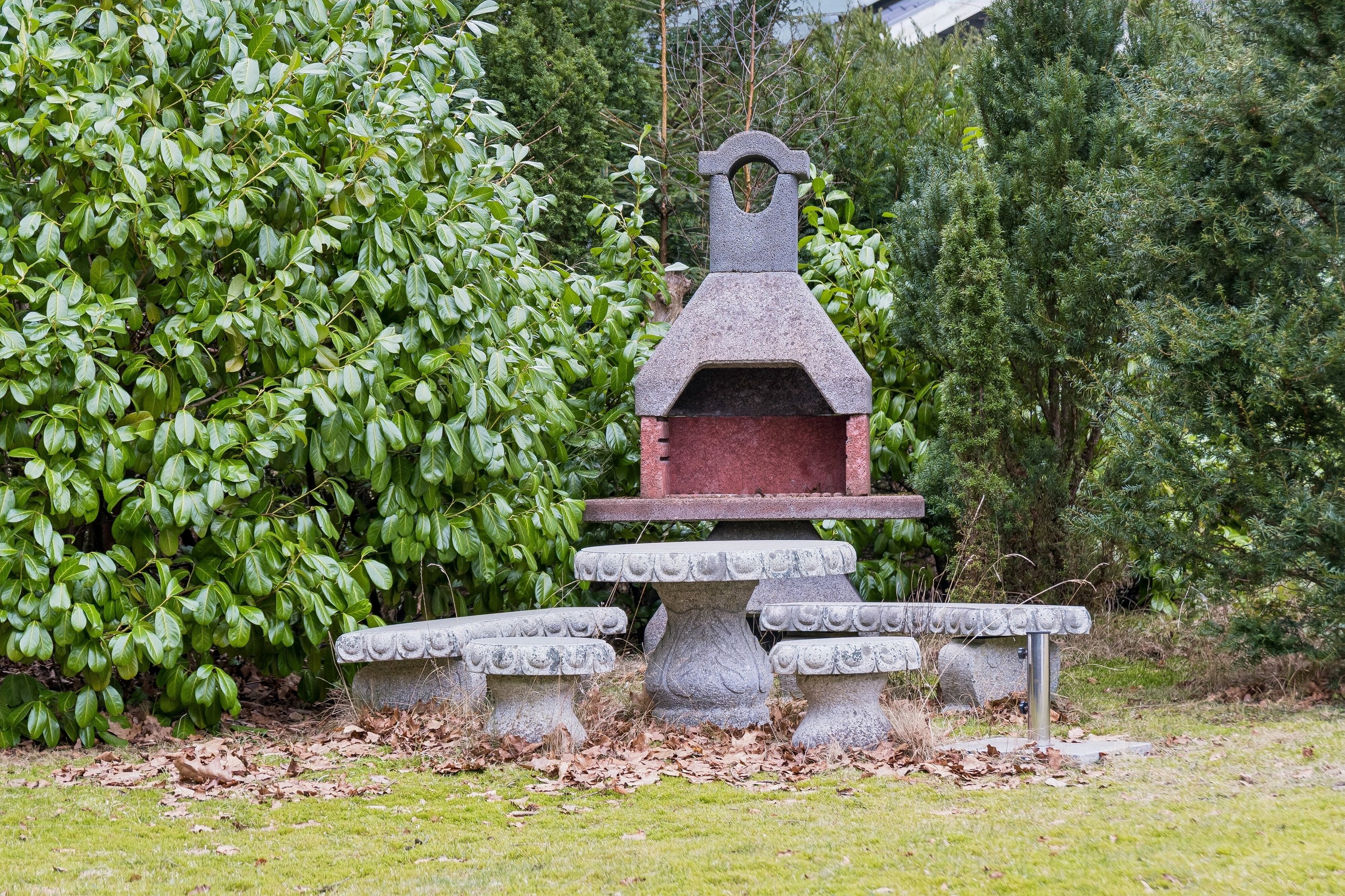 Fremhævet udendørs billede i fuldskærmstilstand. Billede af Skovbovej 23, Asserbo, 3300 Frederiksværk