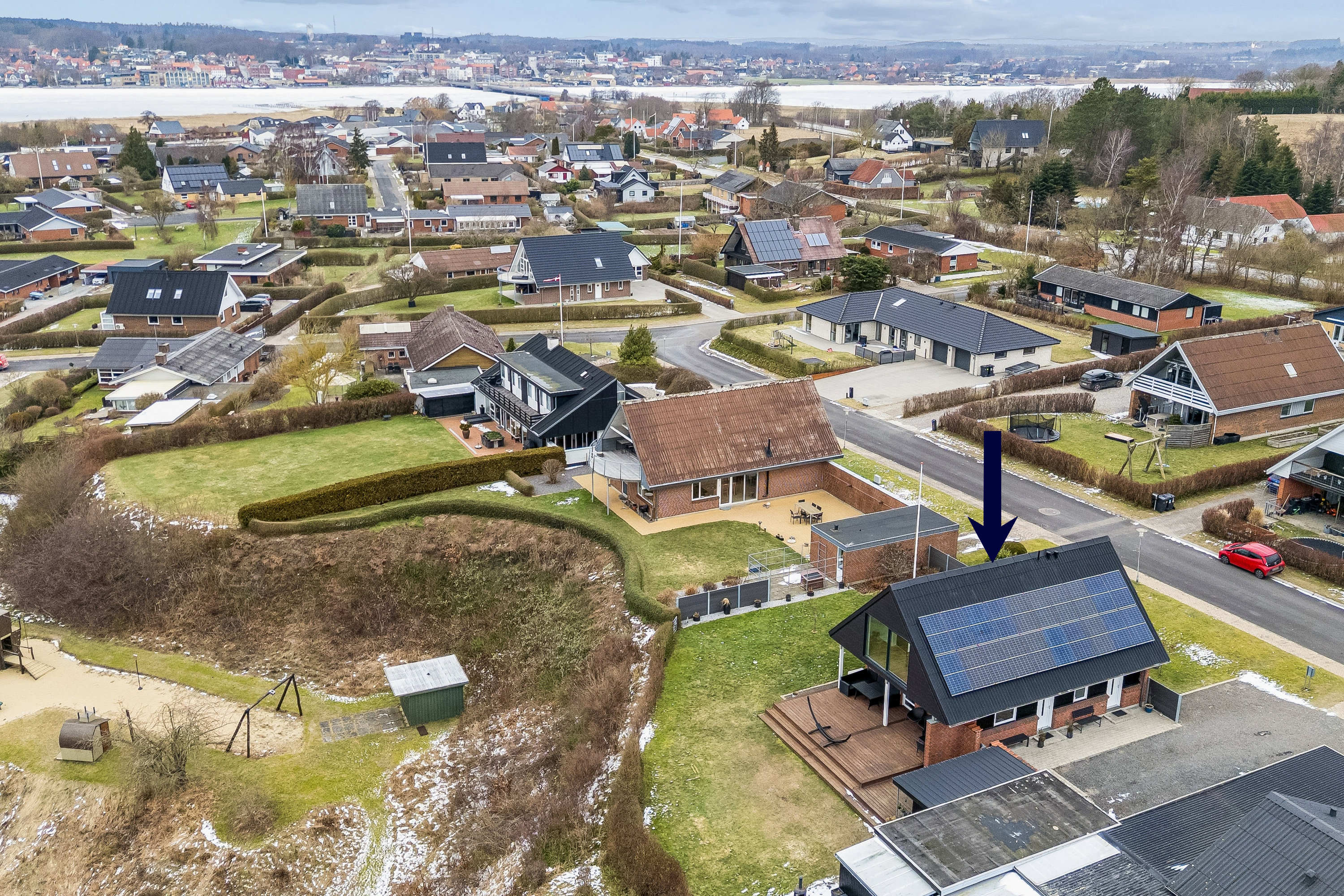 Fremhævet luftfoto billede i fuldskærmstilstand. Billede af Fjordbakken 51, Hadsund Syd, 9560 Hadsund