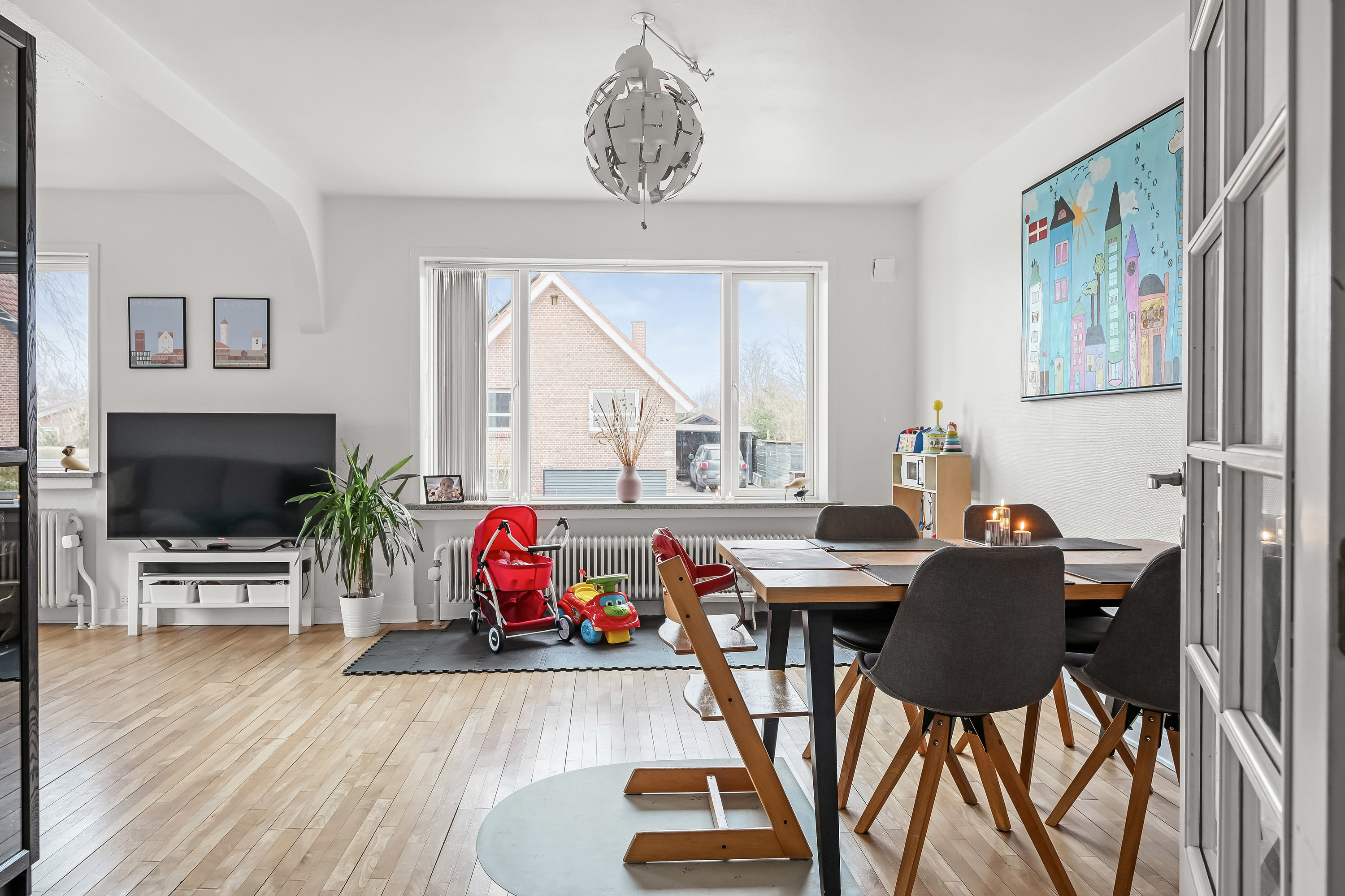 Fremhævet stue billede i fuldskærmstilstand. Billede af Jagtvej 2, 7200 Grindsted