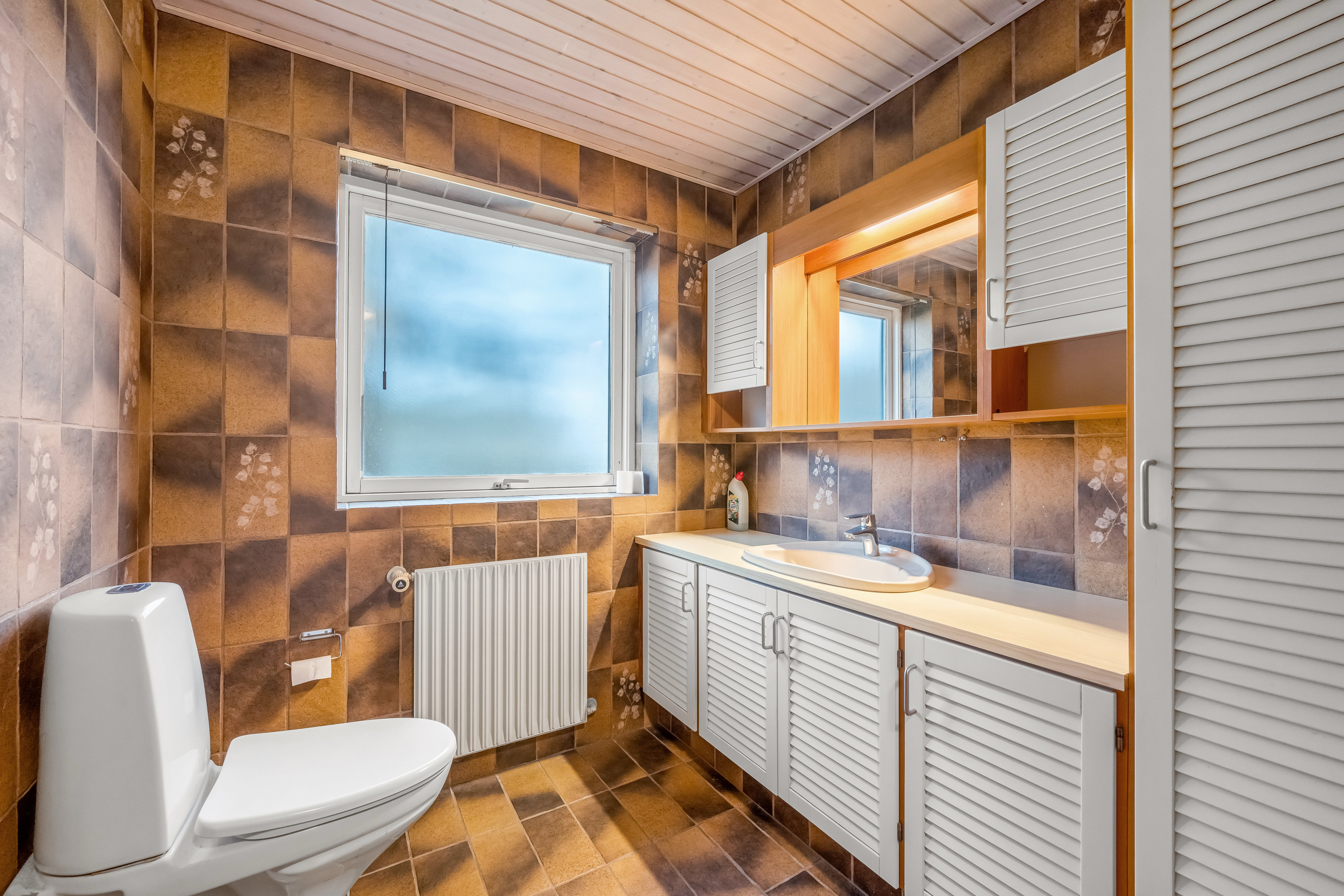 Fremhævet badeværelse billede i fuldskærmstilstand. Billede af Skovbrynet 9 og 11, Ølstrup, 6950 Ringkøbing