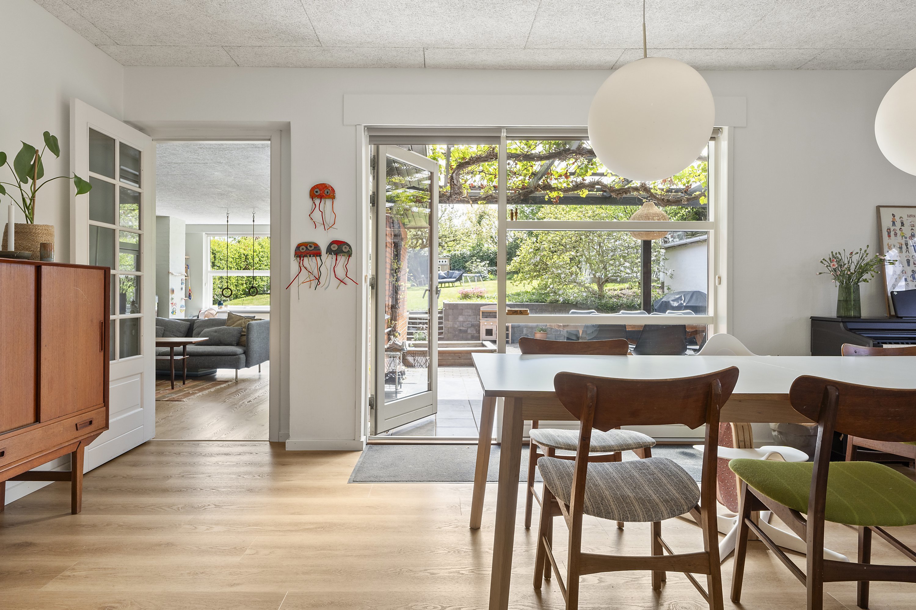 Fremhævet stue billede i fuldskærmstilstand. Billede af Møllevej 40, 9800 Hjørring