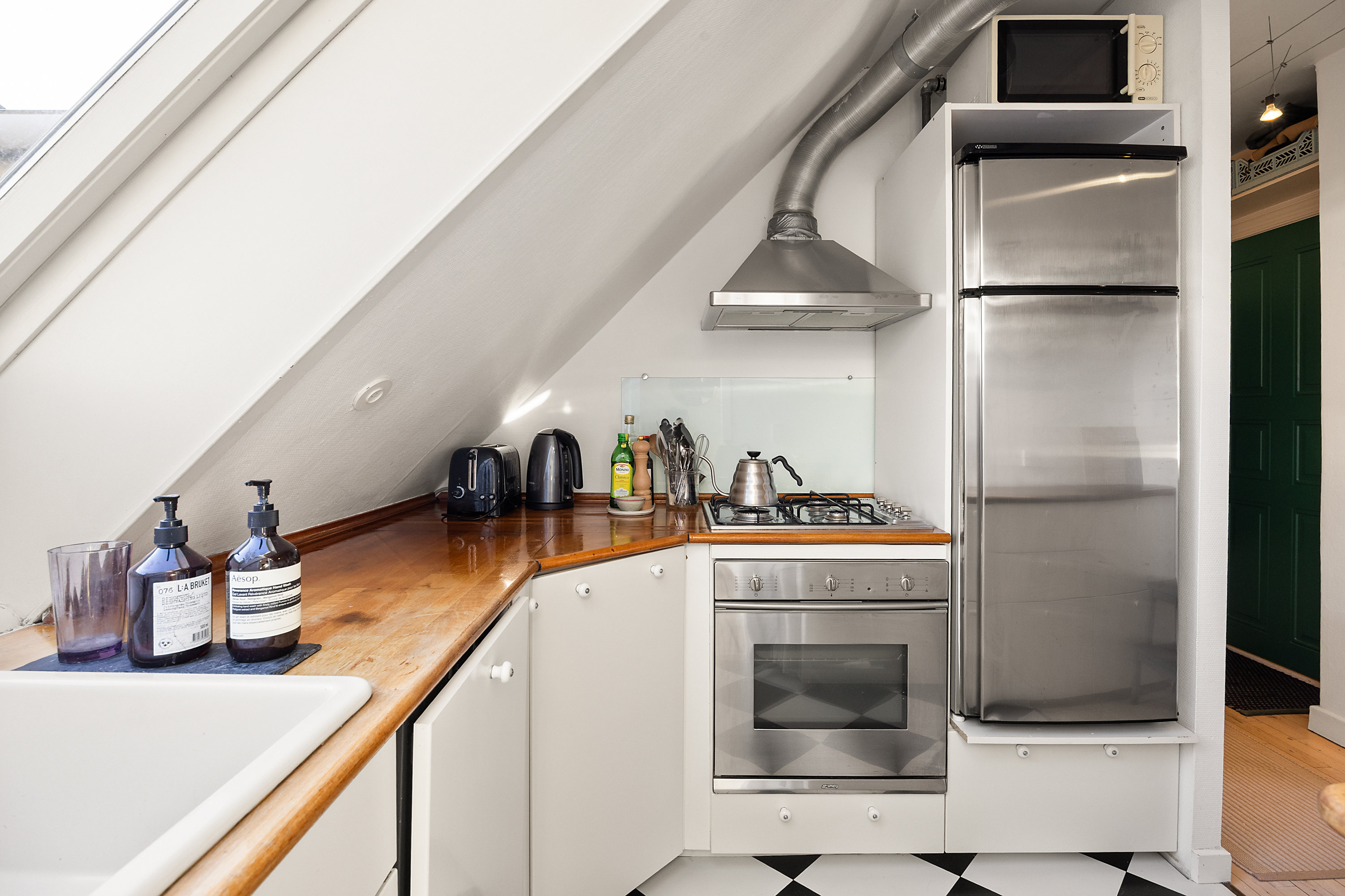 Fremhævet køkken billede i fuldskærmstilstand. Billede af Andreas Bjørns Gade 16, 5. tv., 1428 København K