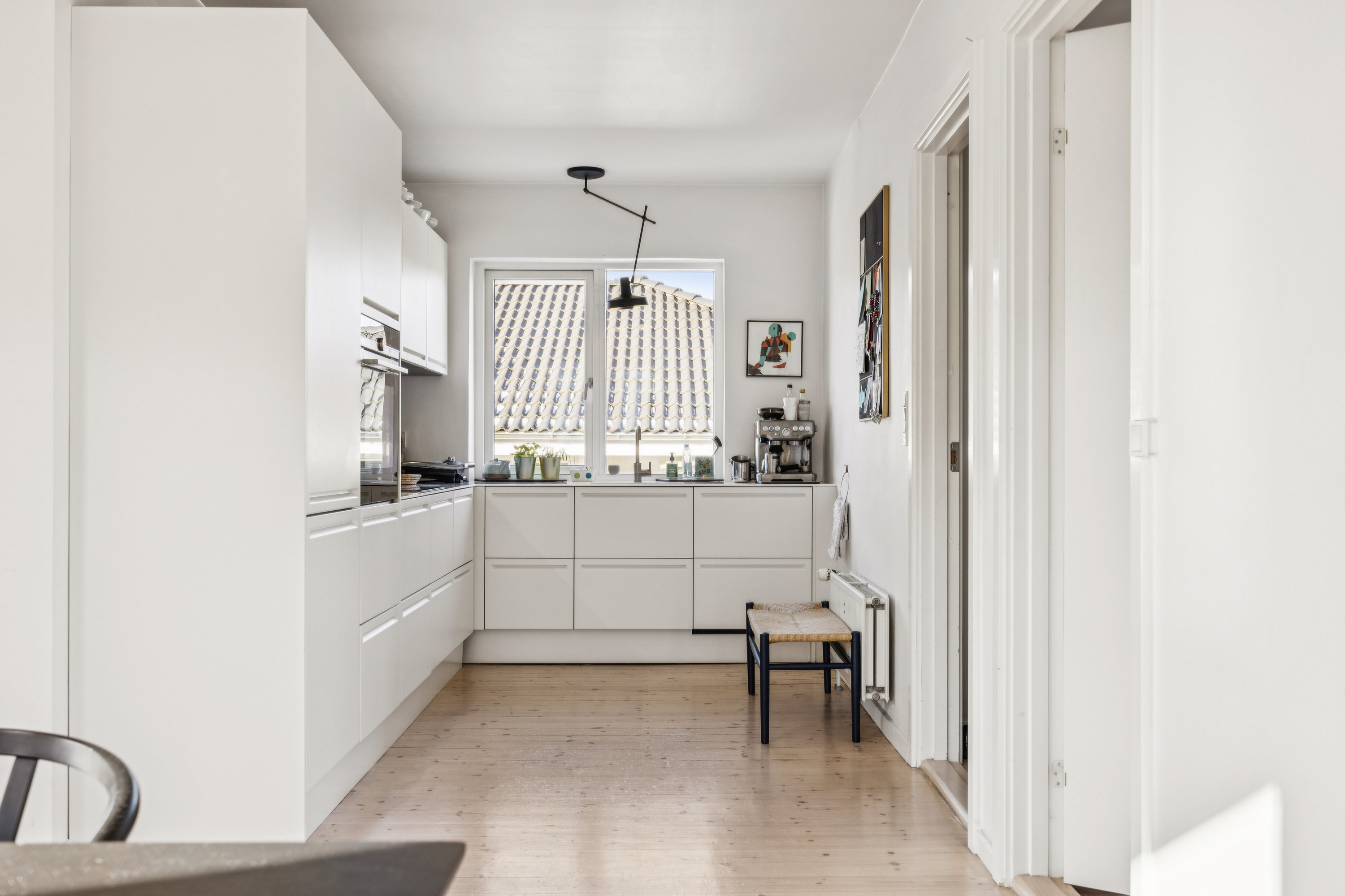 Fremhævet køkken billede i fuldskærmstilstand. Billede af Langagervej 17B, 2500 Valby