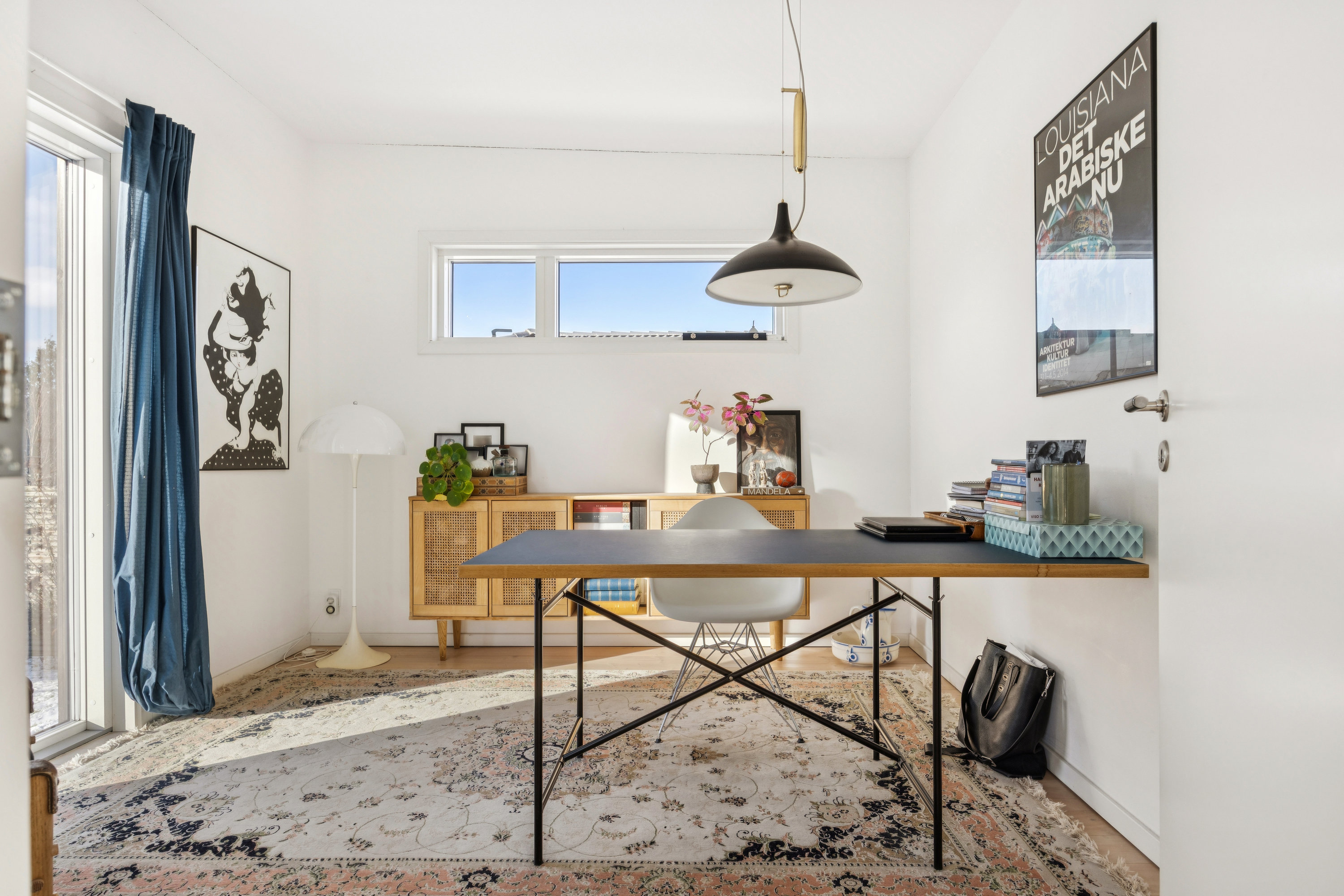 Fremhævet stue billede i fuldskærmstilstand. Billede af Langagervej 17B, 2500 Valby