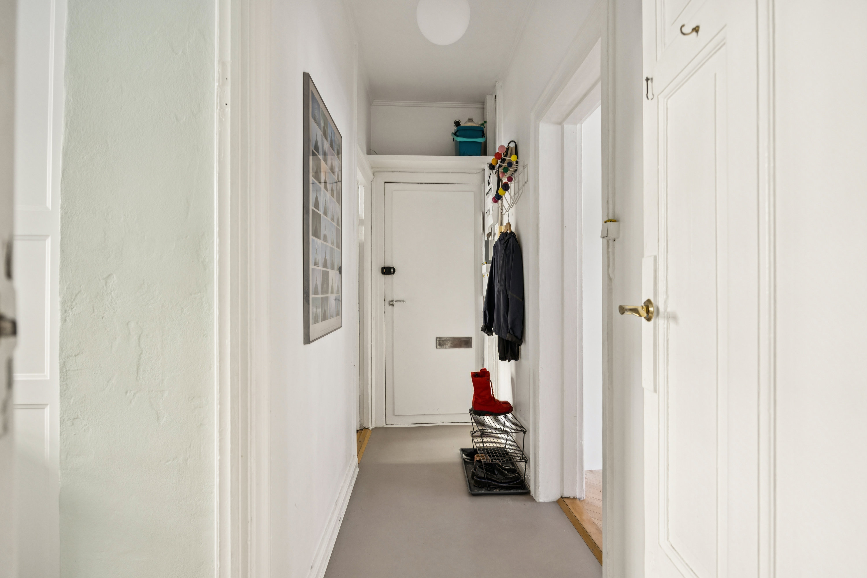 Fremhævet gang billede i fuldskærmstilstand. Billede af N.J. Fjords Alle 2, st.. tv., 1957 Frederiksberg C