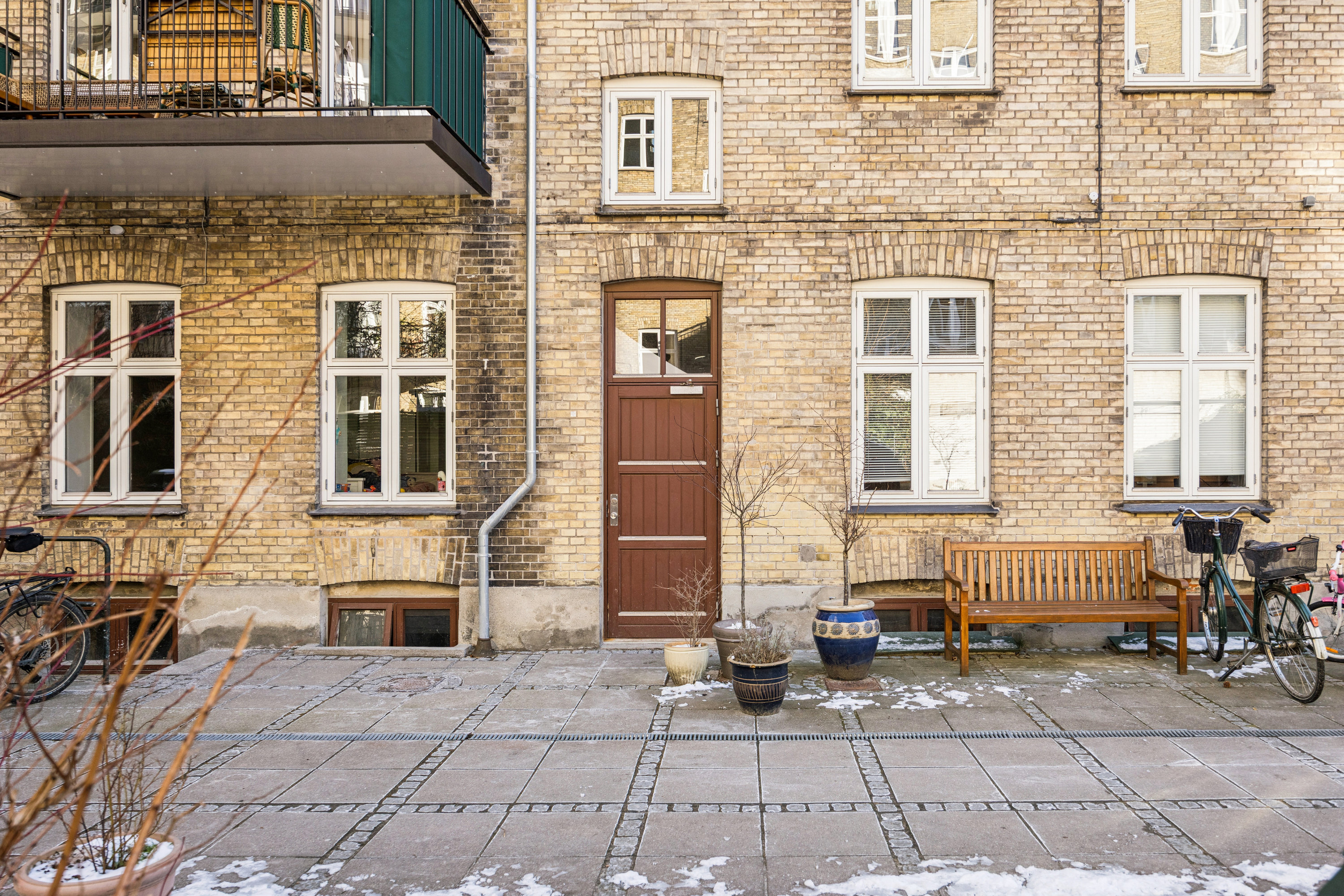 Fremhævet andet billede i fuldskærmstilstand. Billede af N.J. Fjords Alle 2, st.. tv., 1957 Frederiksberg C