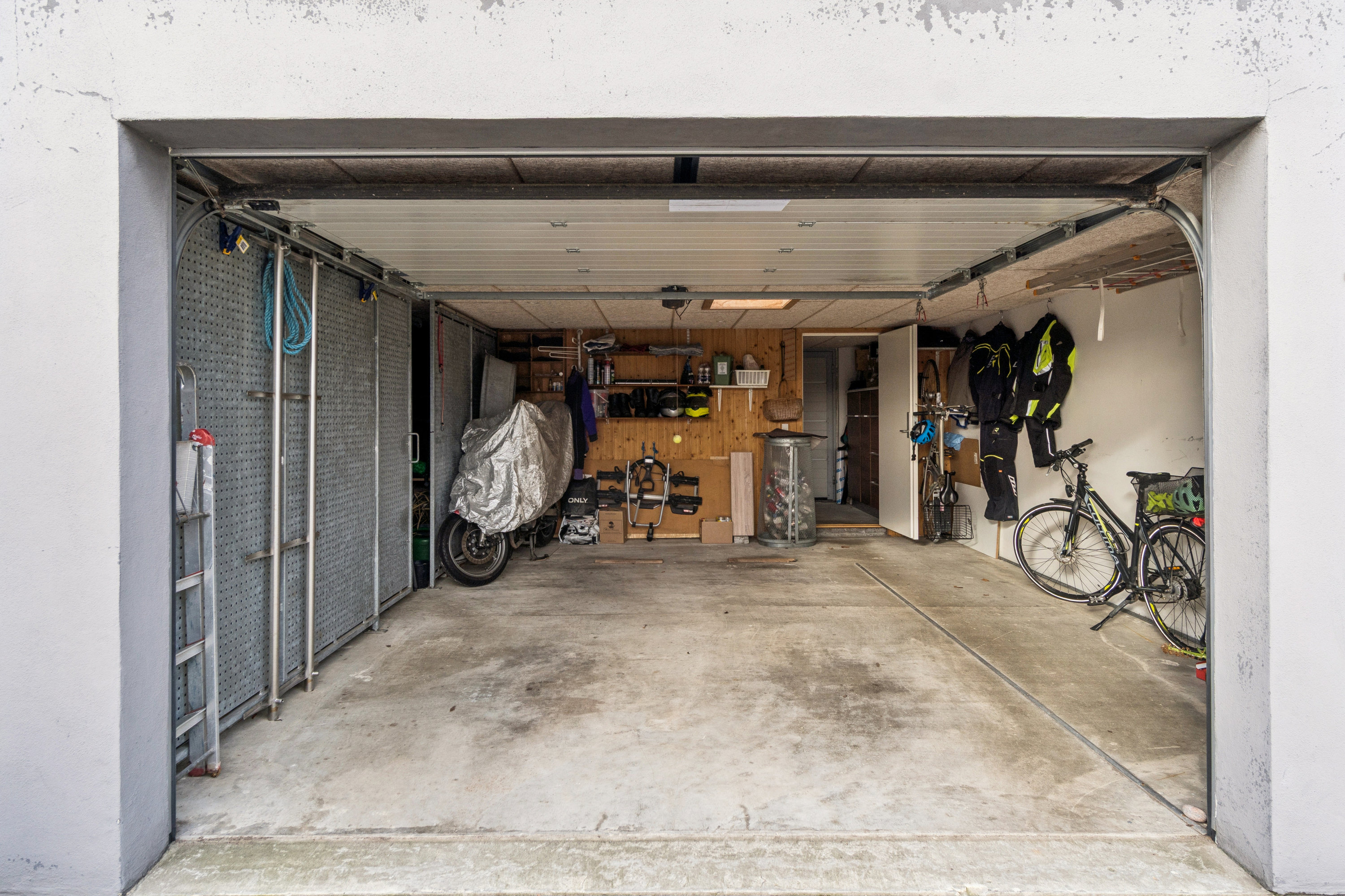 Fremhævet garage billede i fuldskærmstilstand. Billede af Teglbrændervej 18, 8800 Viborg