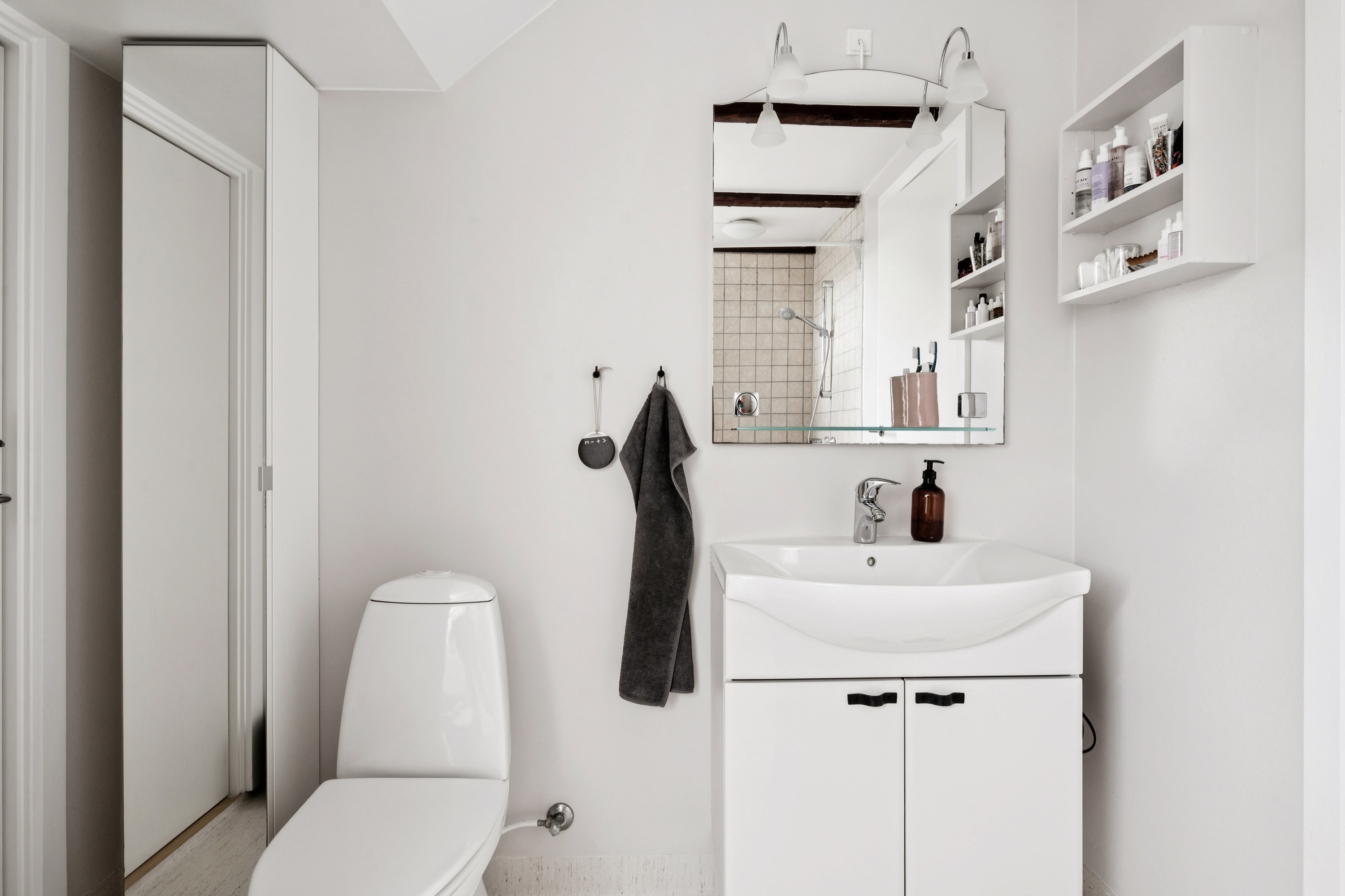 Fremhævet badeværelse billede i fuldskærmstilstand. Billede af Sønderport 3, 5. tv., 8000 Aarhus C