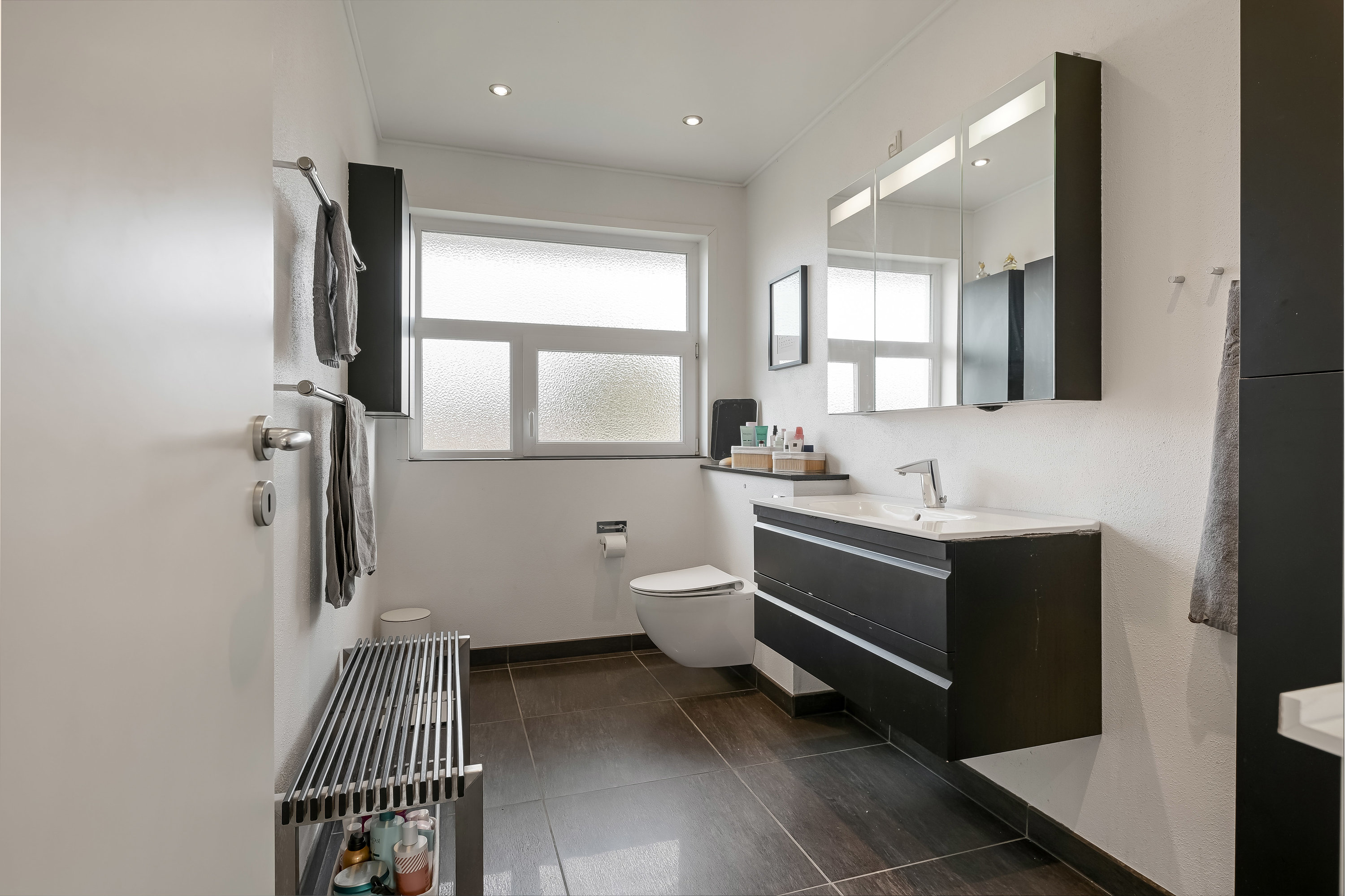 Fremhævet toilet billede i fuldskærmstilstand. Billede af Mosevangen 16, 6710 Esbjerg V