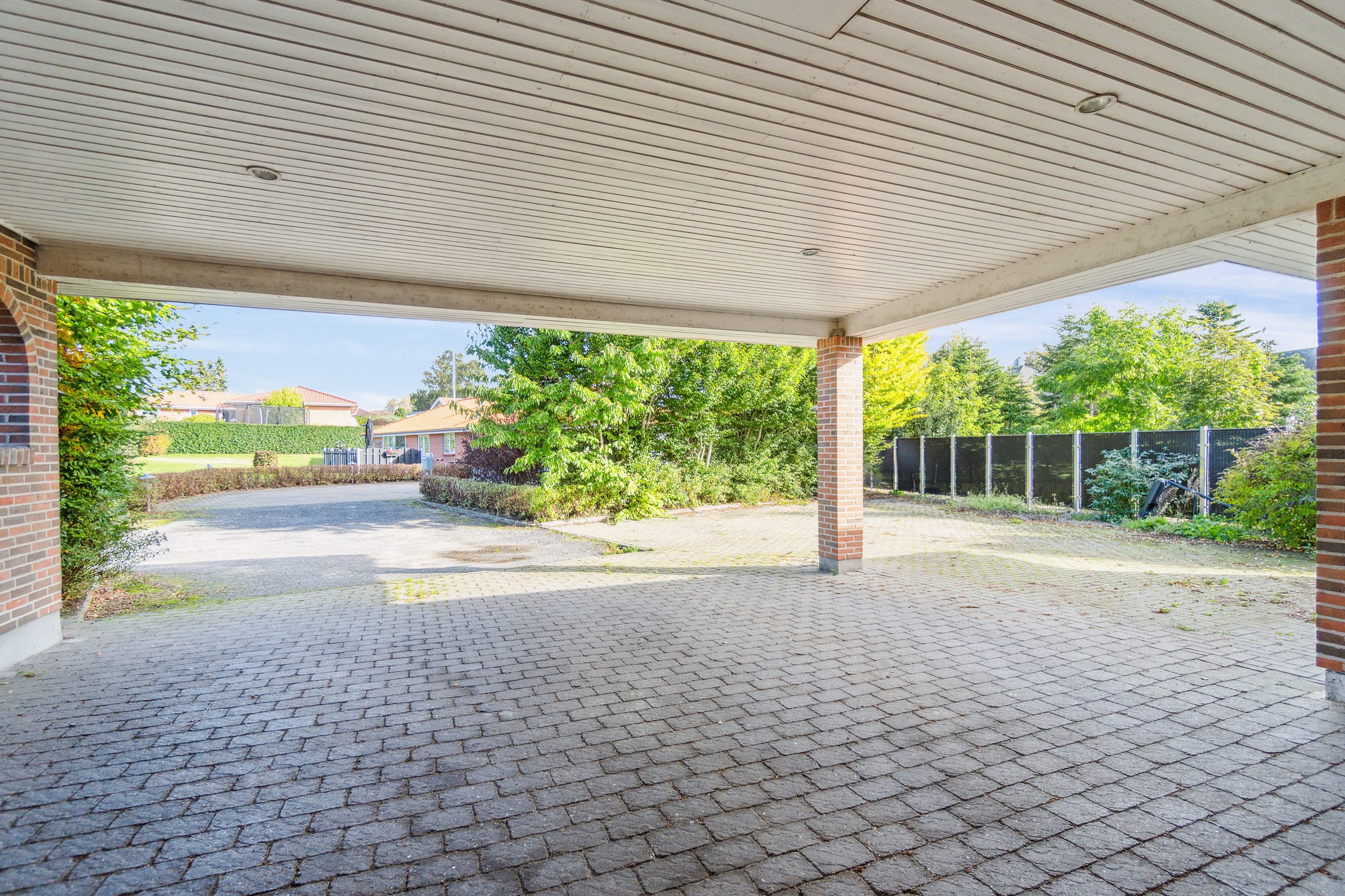 Fremhævet carport billede i fuldskærmstilstand. Billede af Kragsbjergvej 7, 5610 Assens