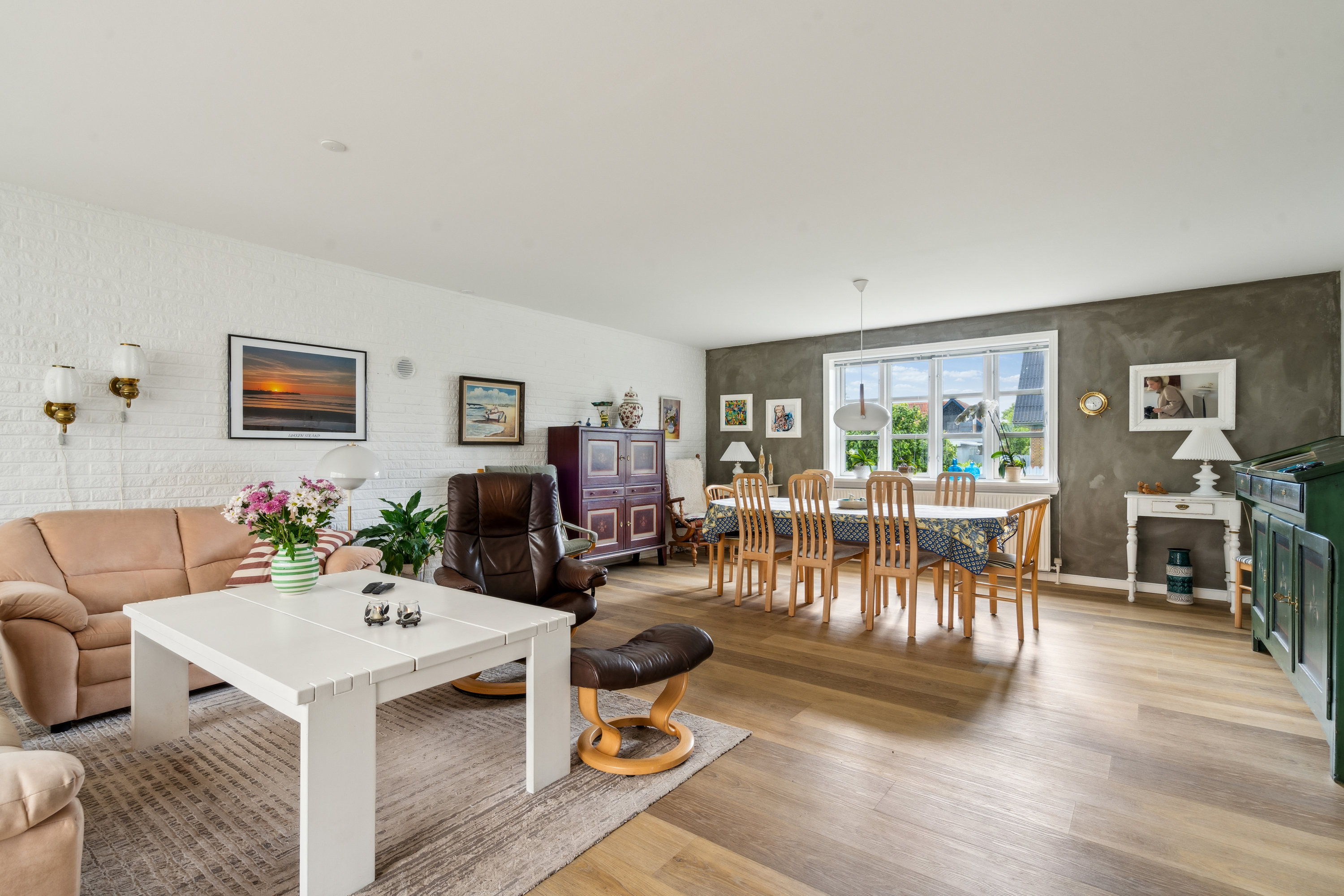 Fremhævet stue billede i fuldskærmstilstand. Billede af Kløvervangen 13, 9850 Hirtshals