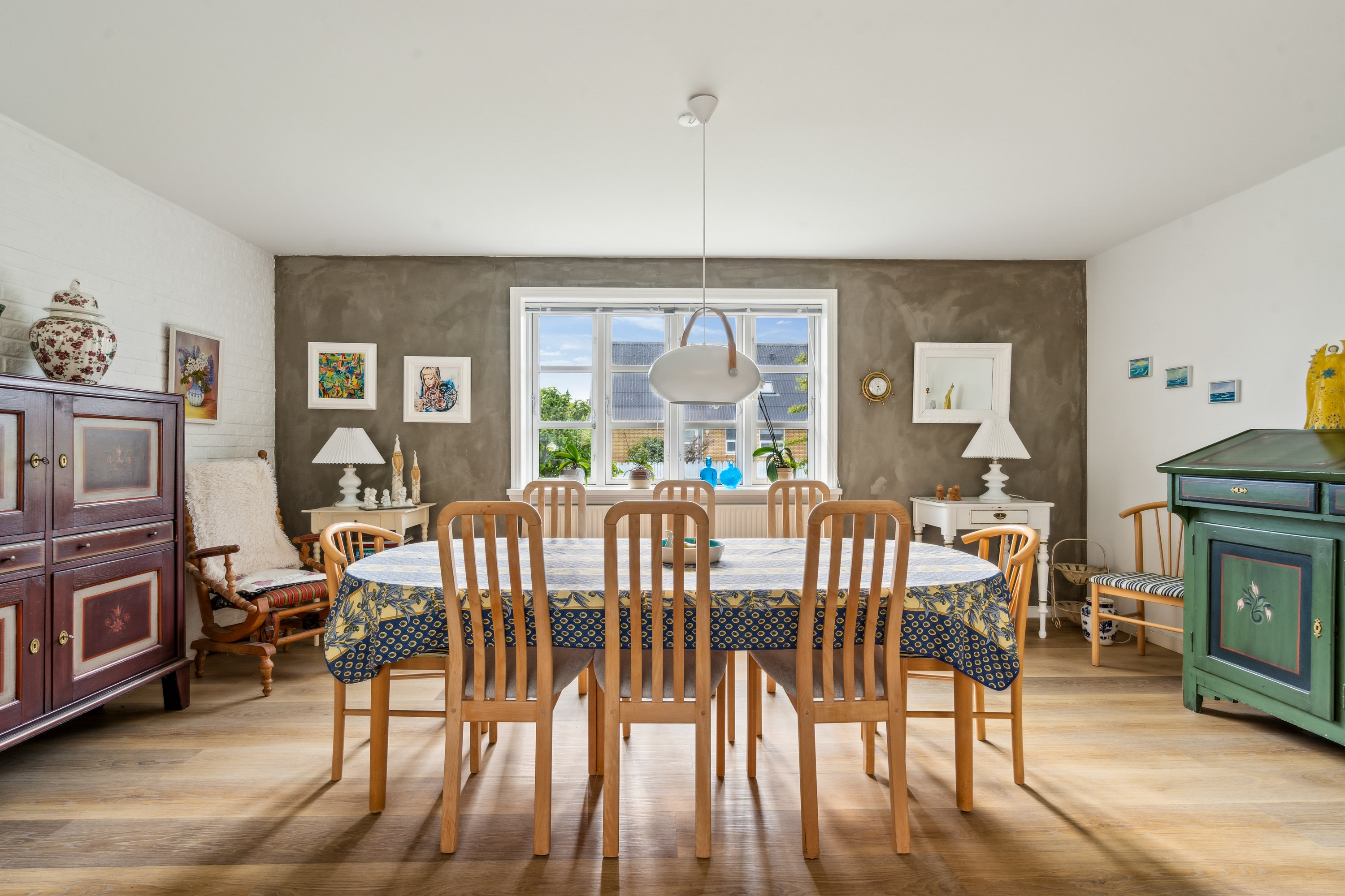 Fremhævet stue billede i fuldskærmstilstand. Billede af Kløvervangen 13, 9850 Hirtshals