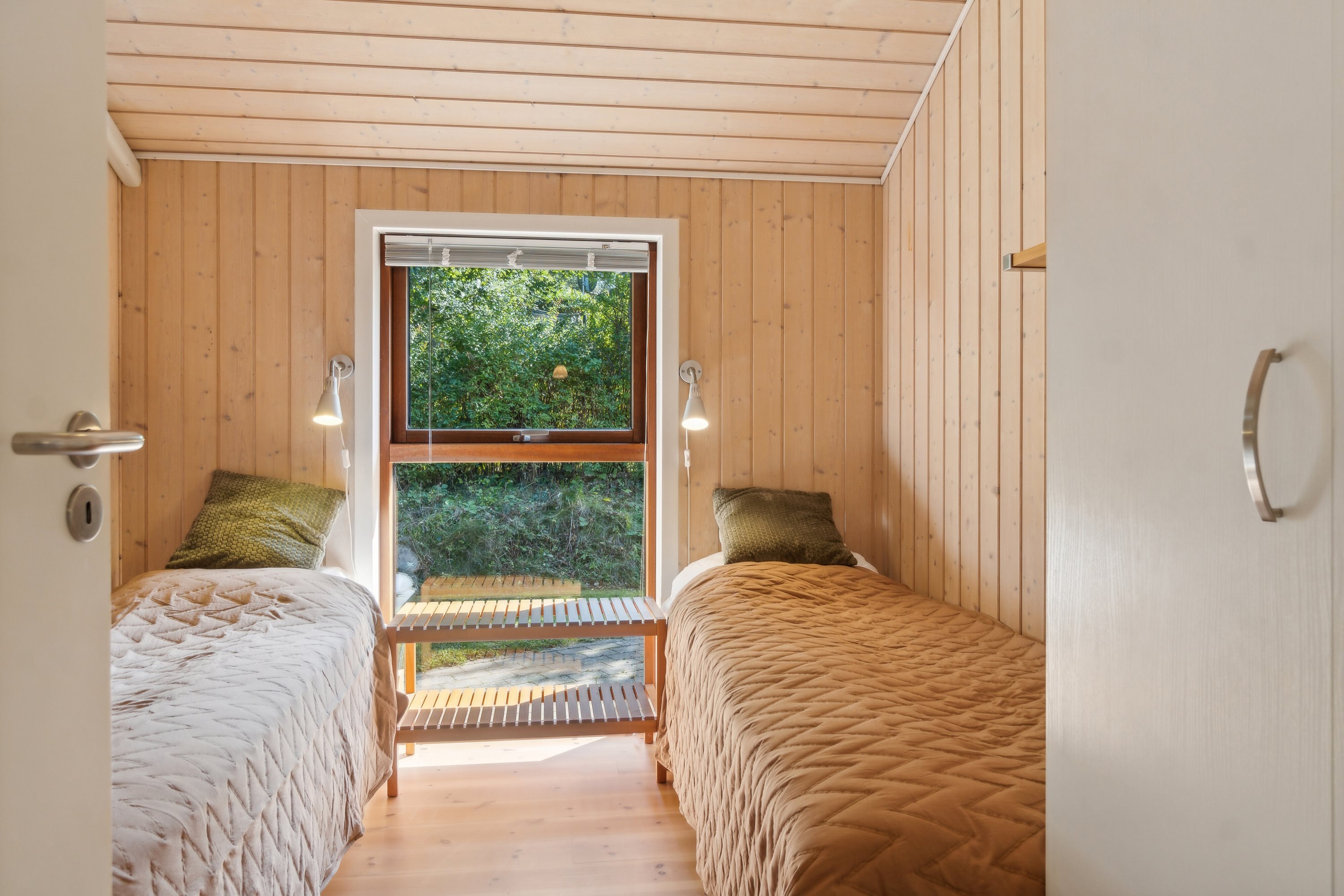 Fremhævet soveværelse billede i fuldskærmstilstand. Billede af Nøddebakken 1B, Veddinge Bk, 4540 Fårevejle