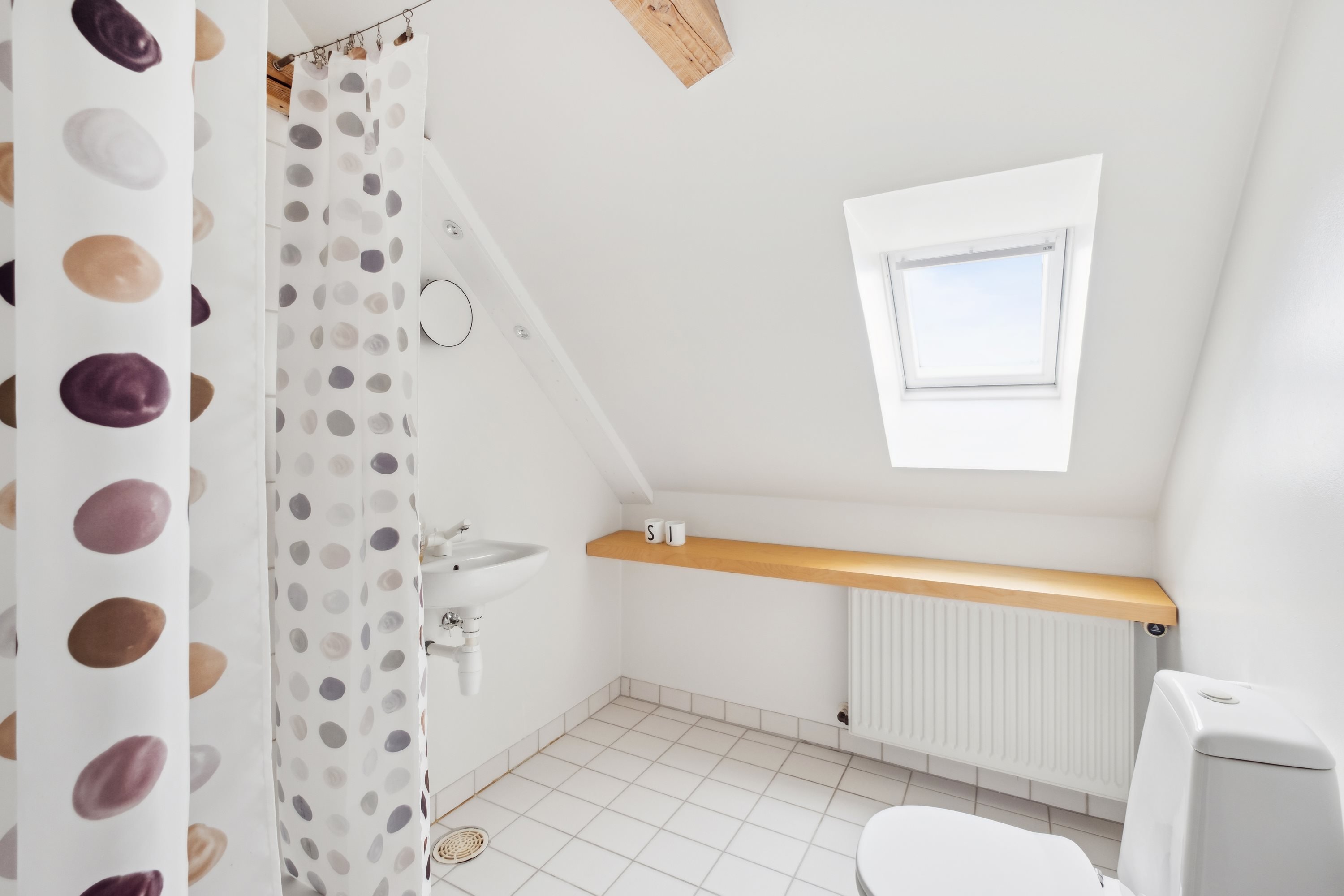 Fremhævet 2. sal billede i fuldskærmstilstand. Billede af Vestre Alle 32, 9000 Aalborg