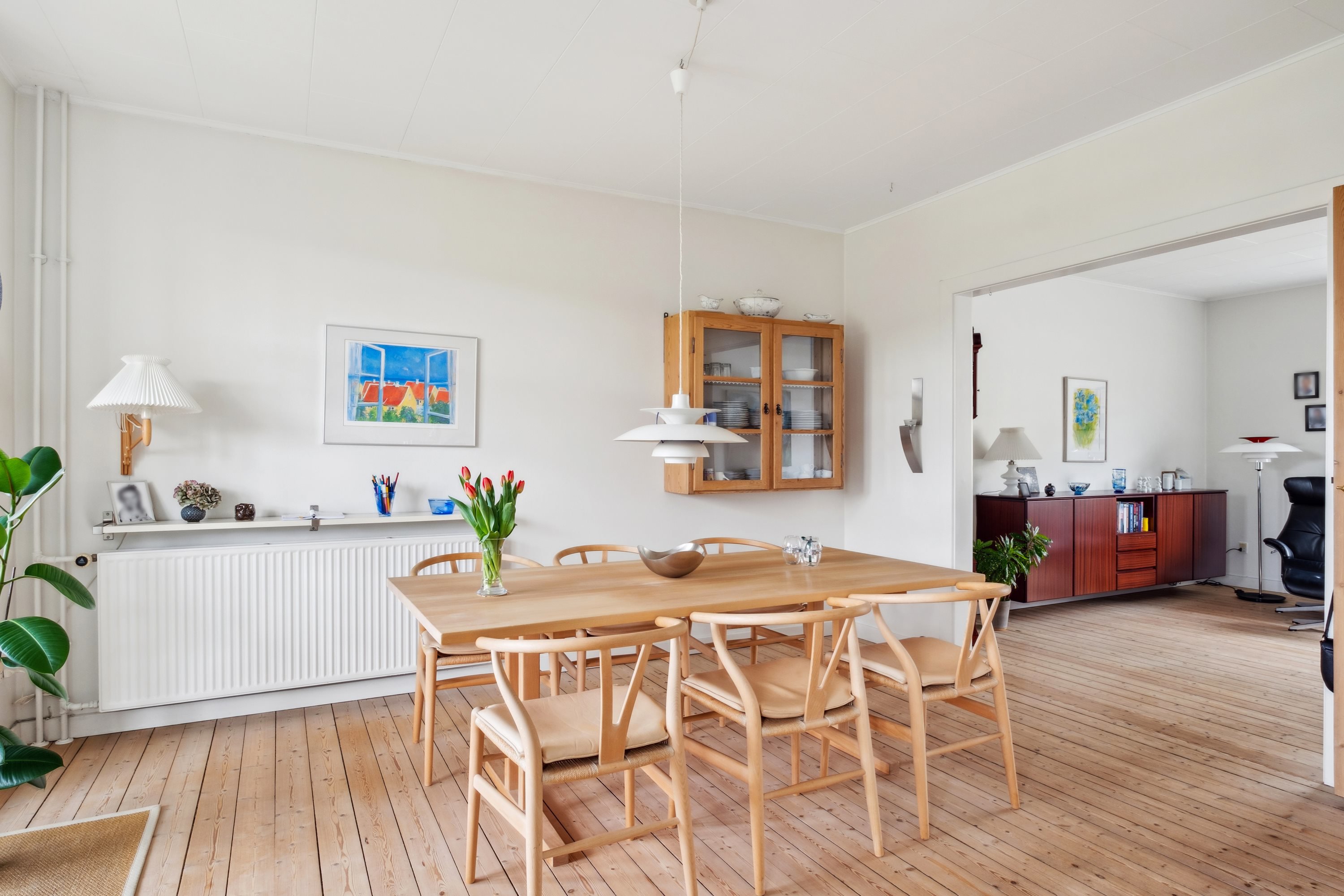 Fremhævet stue etage billede i fuldskærmstilstand. Billede af Vestre Alle 32, 9000 Aalborg