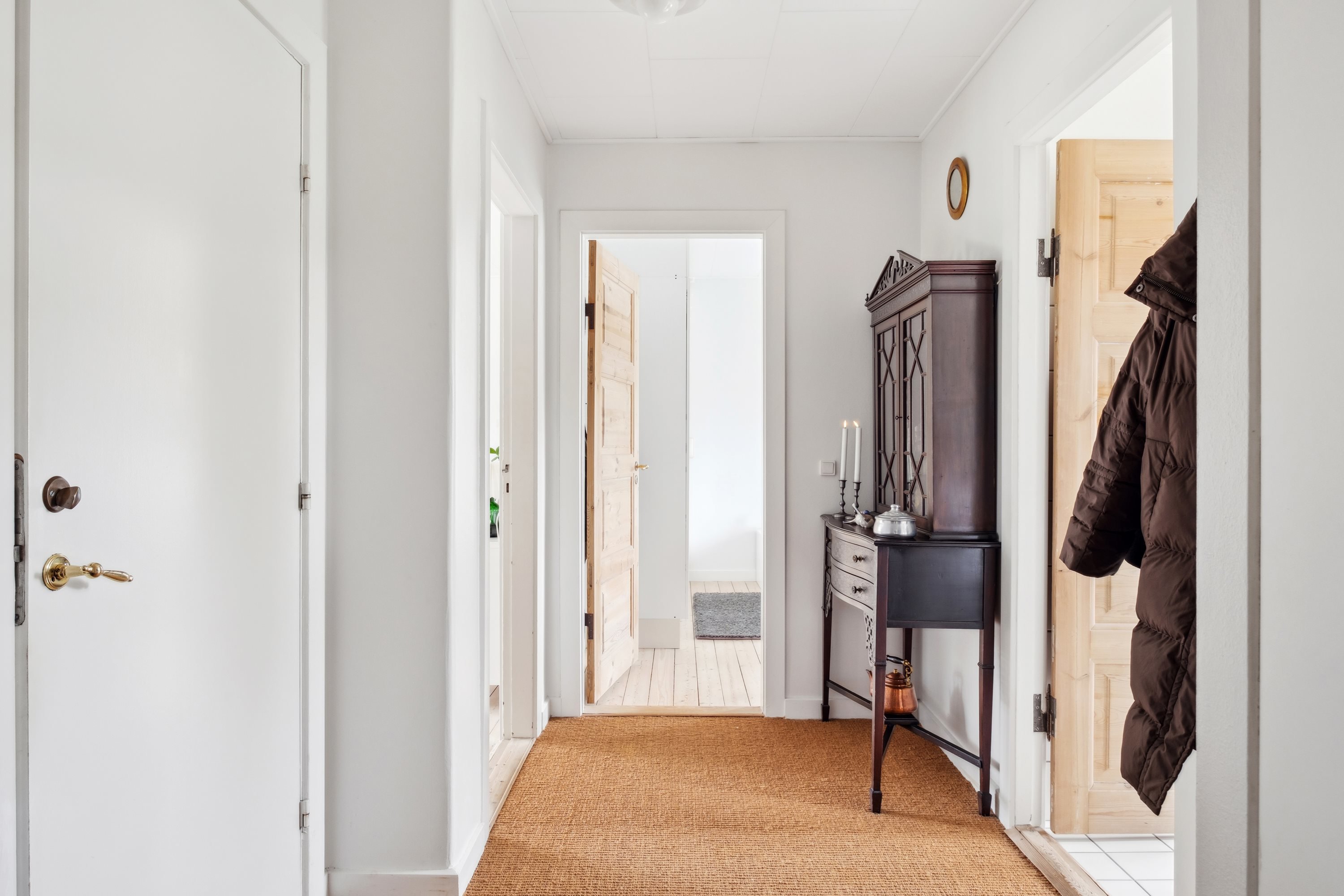 Fremhævet stue etage billede i fuldskærmstilstand. Billede af Vestre Alle 32, 9000 Aalborg