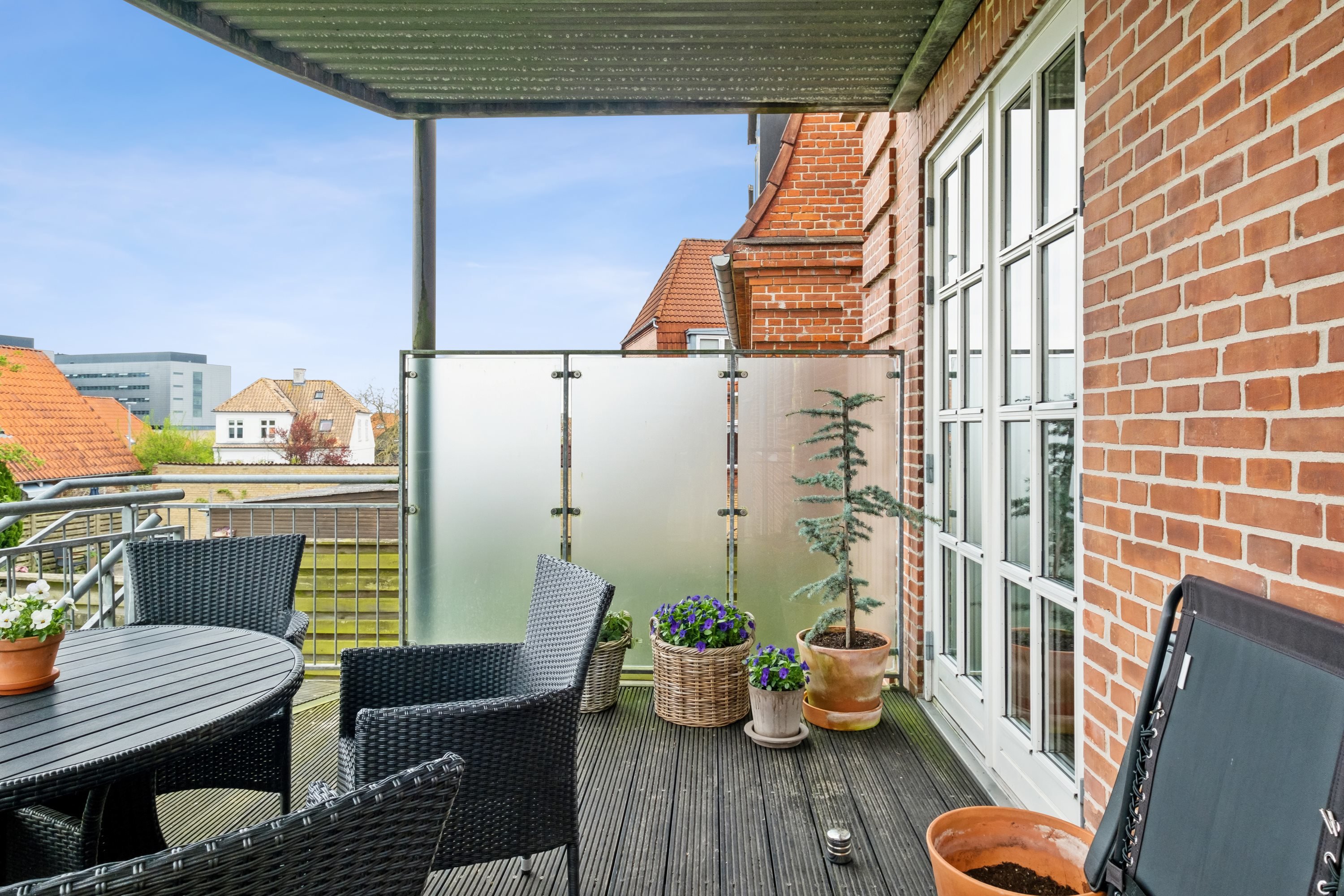 Fremhævet altan stuen billede i fuldskærmstilstand. Billede af Vestre Alle 32, 9000 Aalborg