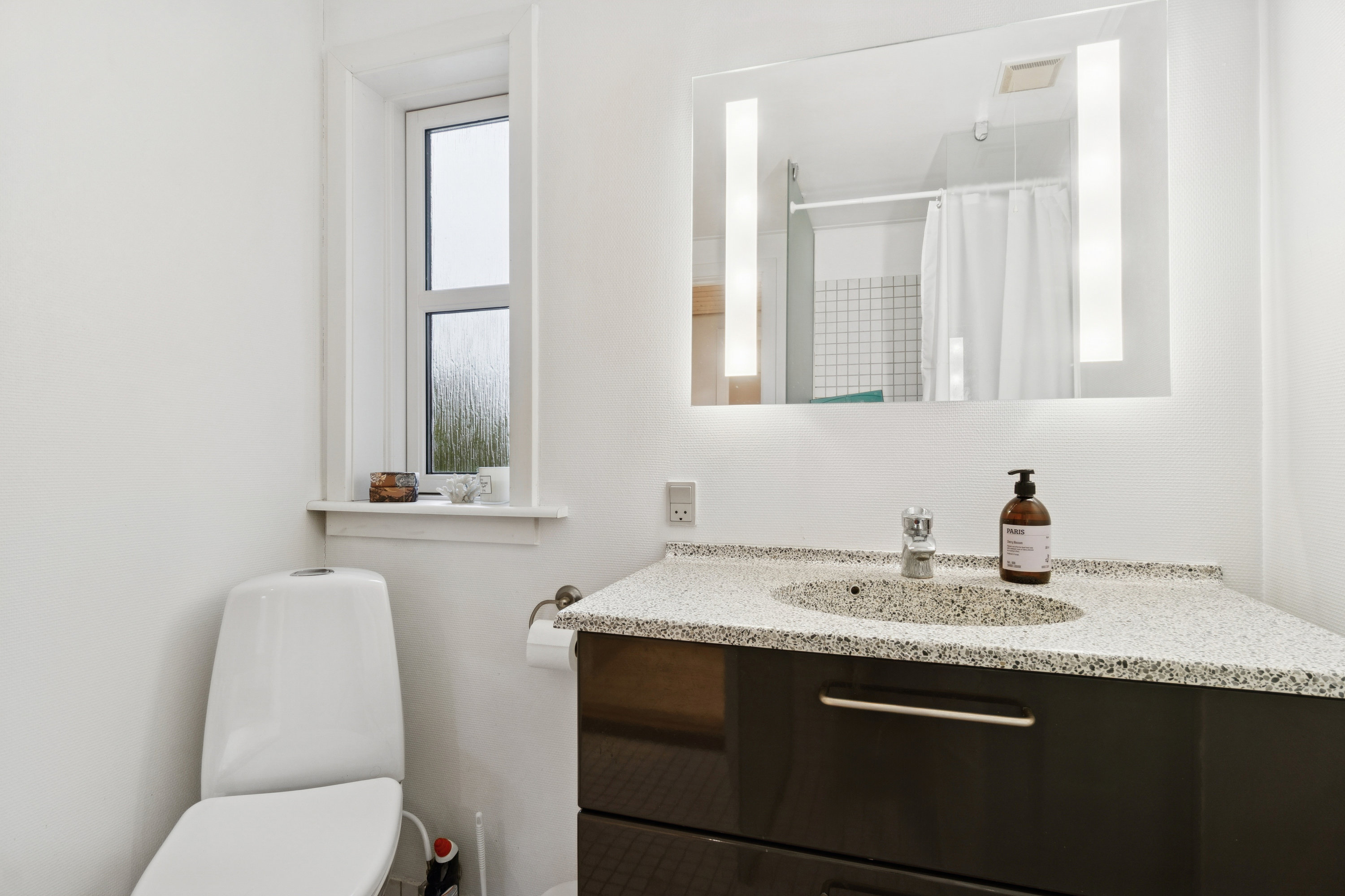 Fremhævet  billede i fuldskærmstilstand. Billede af Lundegårdsvej 4, Sandkås, 3770 Allinge