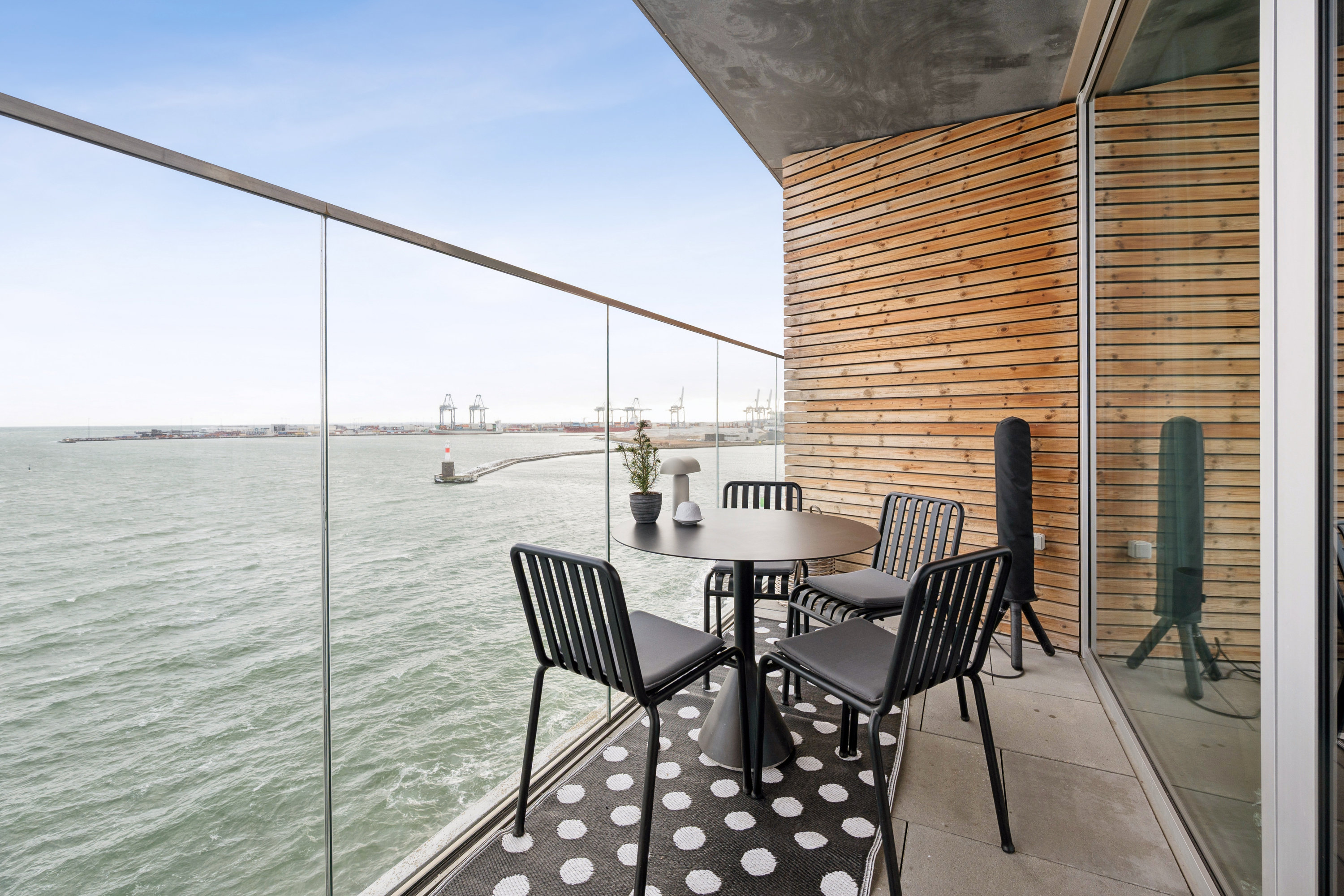 Fremhævet altan billede i fuldskærmstilstand. Billede af Irma Pedersens Gade 99, 7. tv., 8000 Aarhus C