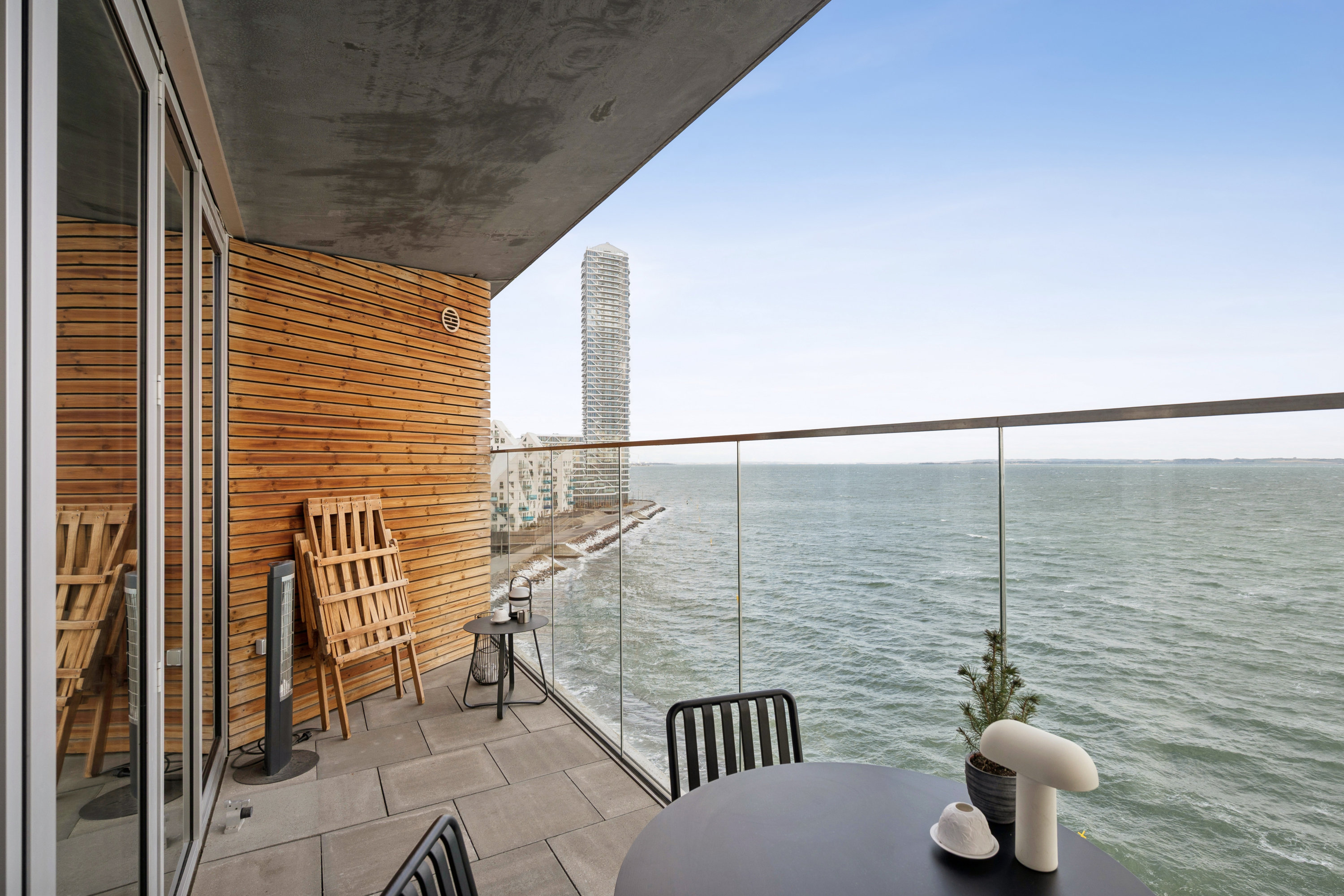 Fremhævet altan billede i fuldskærmstilstand. Billede af Irma Pedersens Gade 99, 7. tv., 8000 Aarhus C