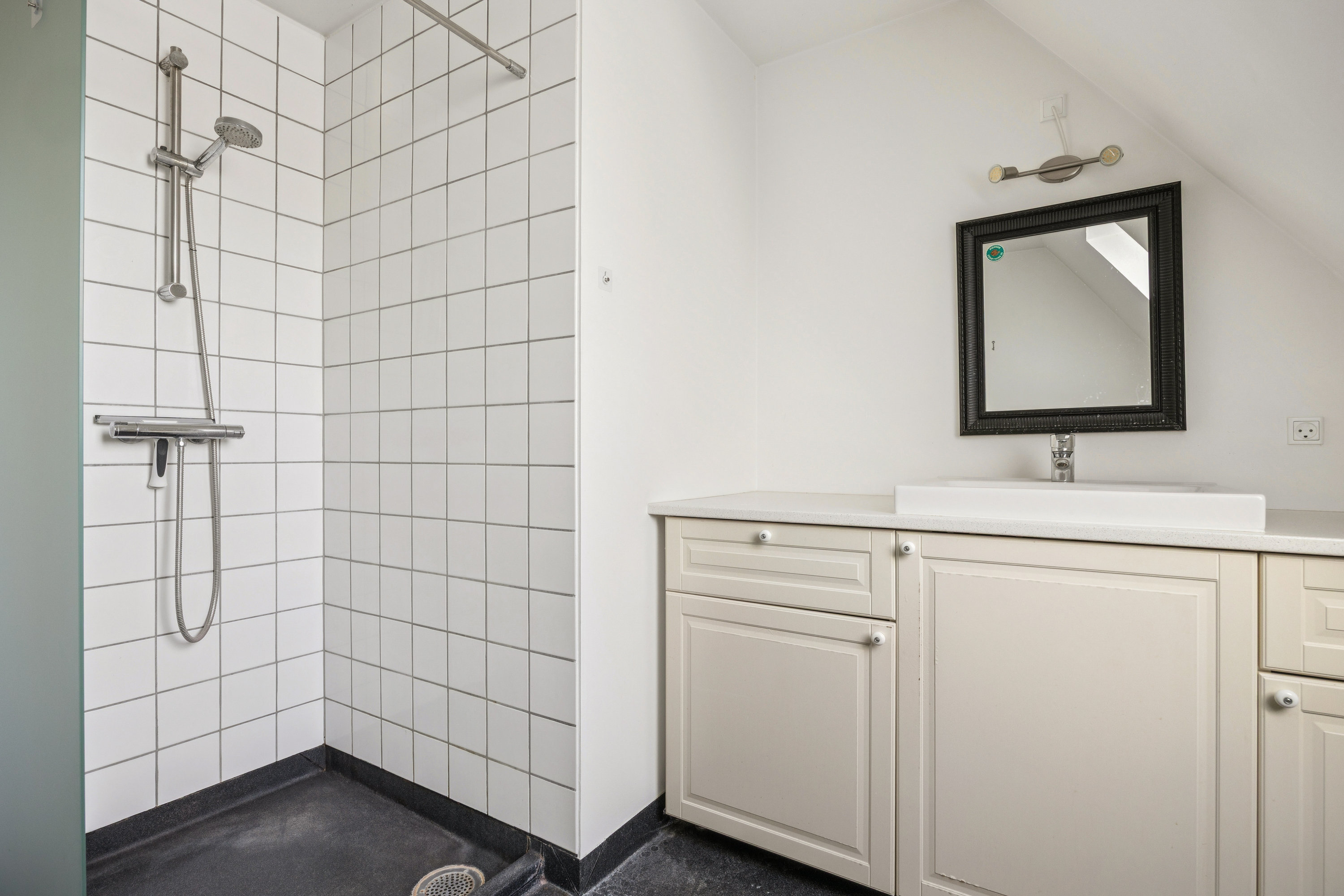 Fremhævet badeværelse billede i fuldskærmstilstand. Billede af Nørregade 15, 4660 Store Heddinge