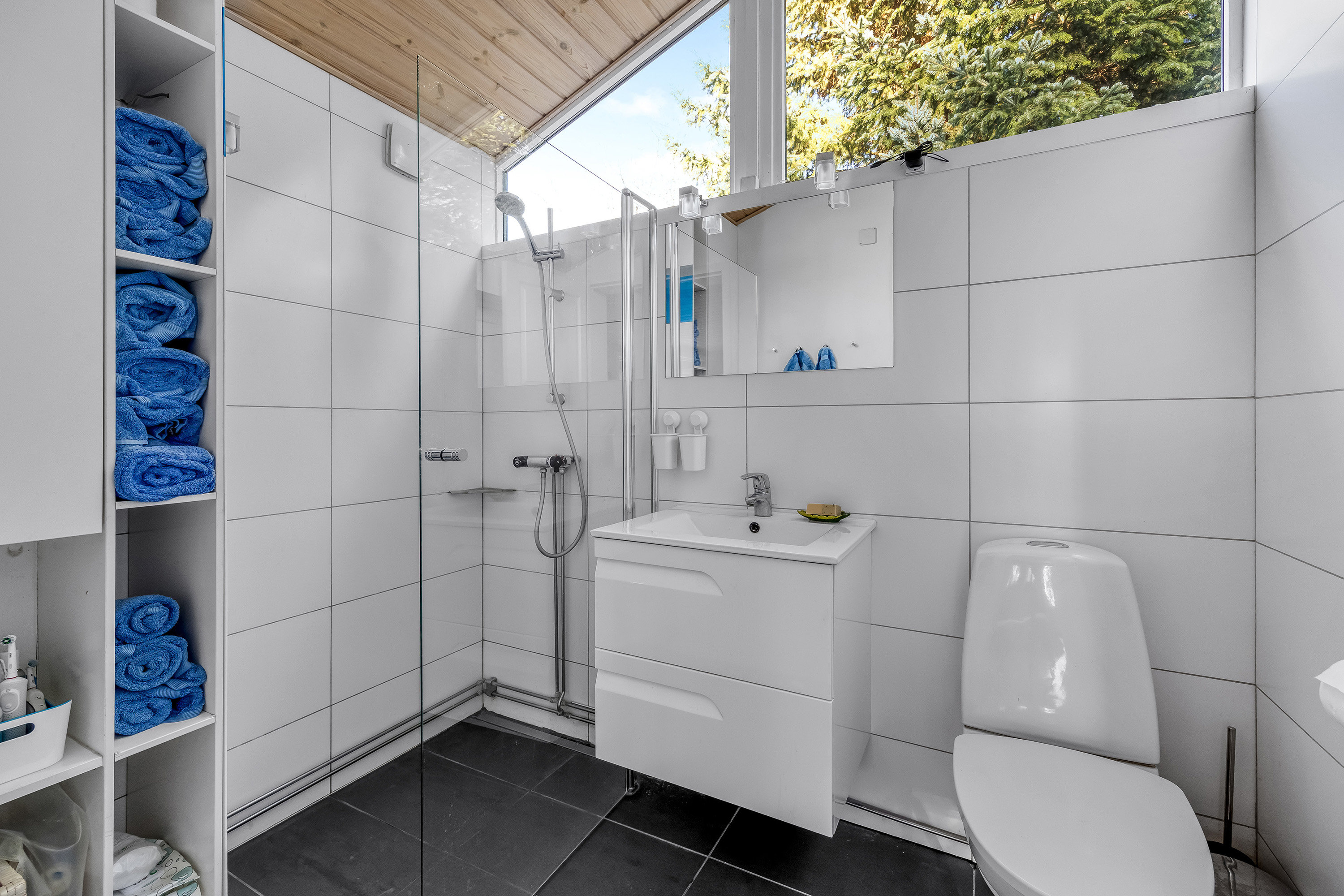 Fremhævet badeværelse billede i fuldskærmstilstand. Billede af Lyngagervænget 2, 3210 Vejby