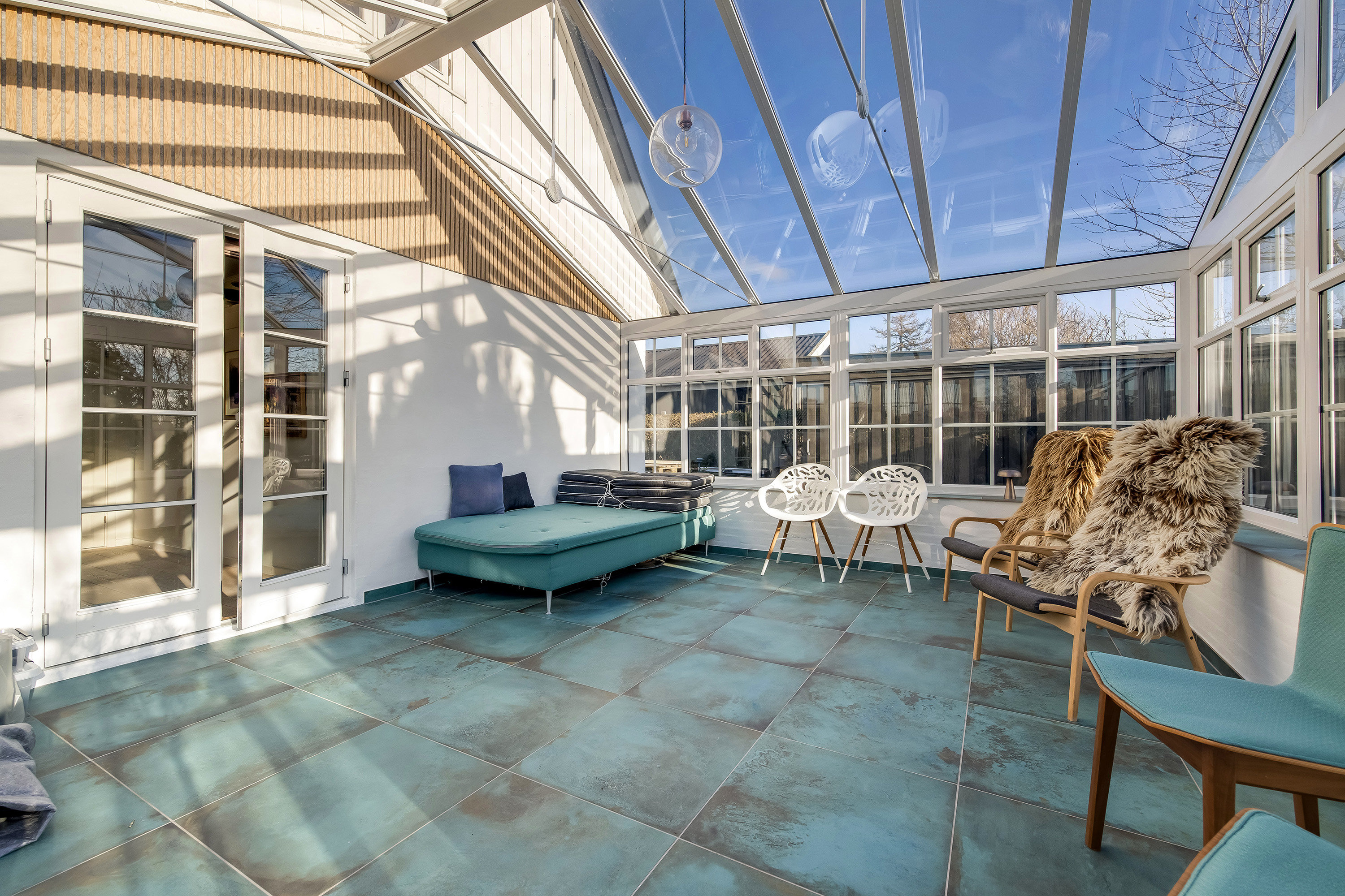 Fremhævet udestue billede i fuldskærmstilstand. Billede af Solvænget 23, 3250 Gilleleje