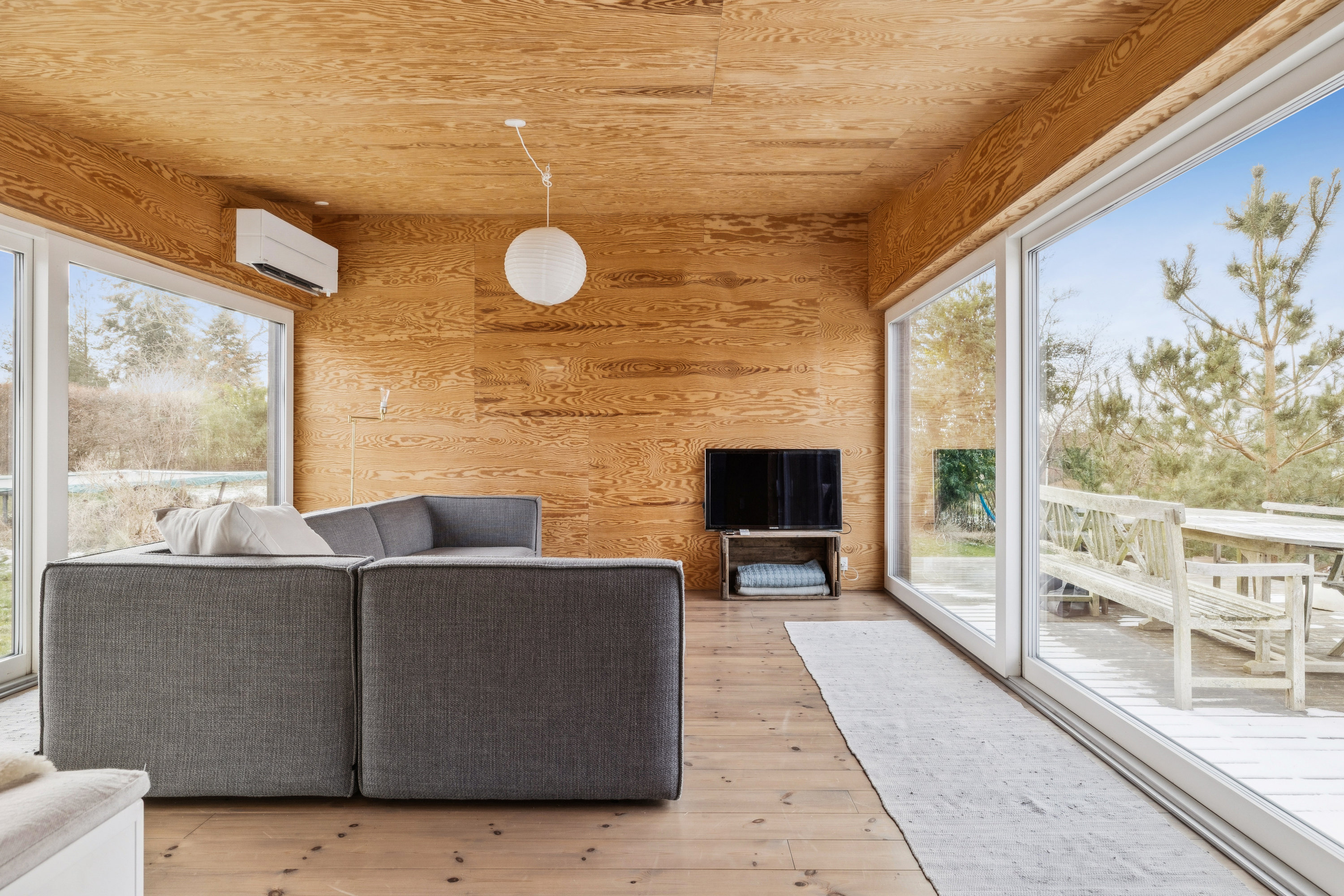 Fremhævet stue billede i fuldskærmstilstand. Billede af Mossøbrå 11, Vrold, 8660 Skanderborg