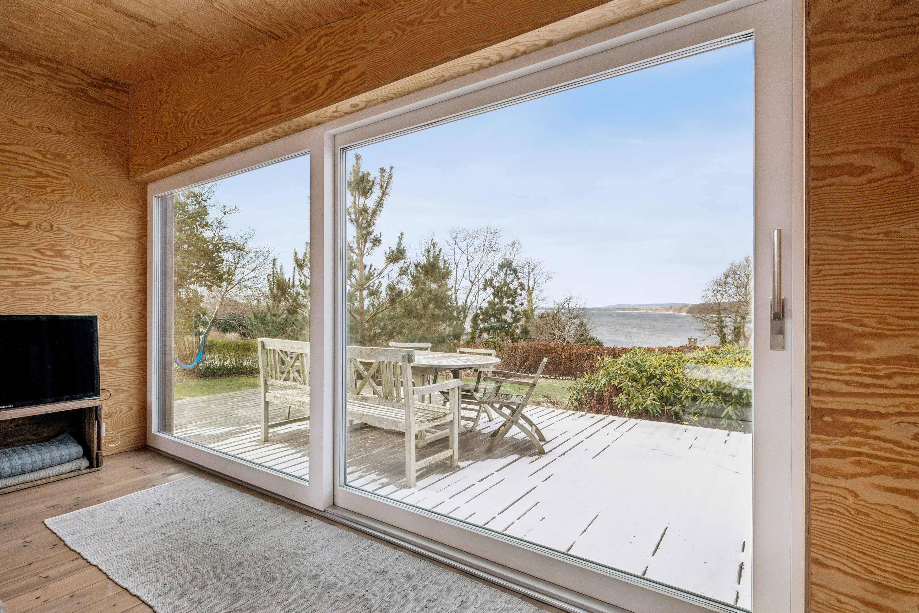 Fremhævet stue billede i fuldskærmstilstand. Billede af Mossøbrå 11, Vrold, 8660 Skanderborg