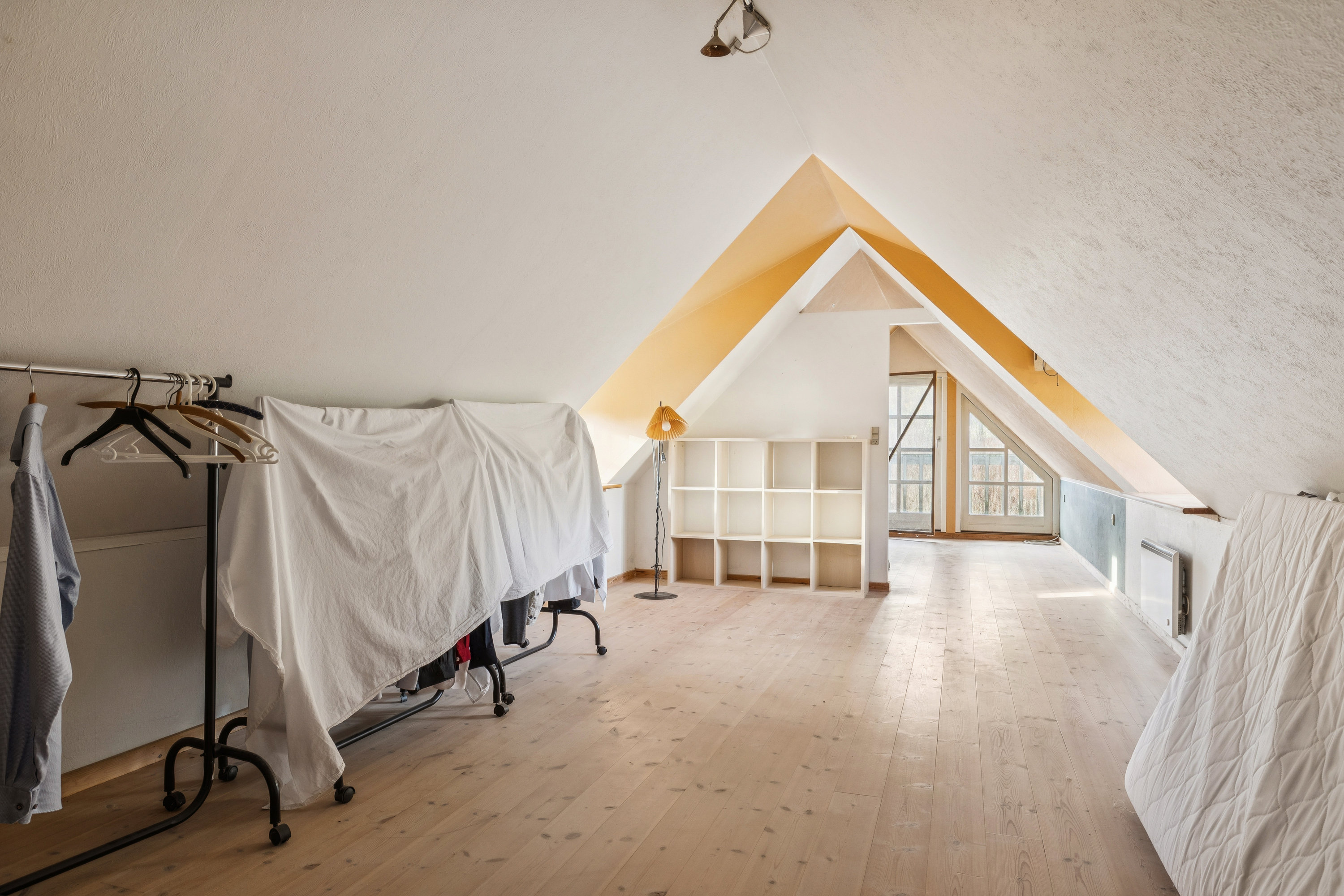 Fremhævet stue - 1. sal billede i fuldskærmstilstand. Billede af Båstrupgyde 6, Båstrup, 8660 Skanderborg