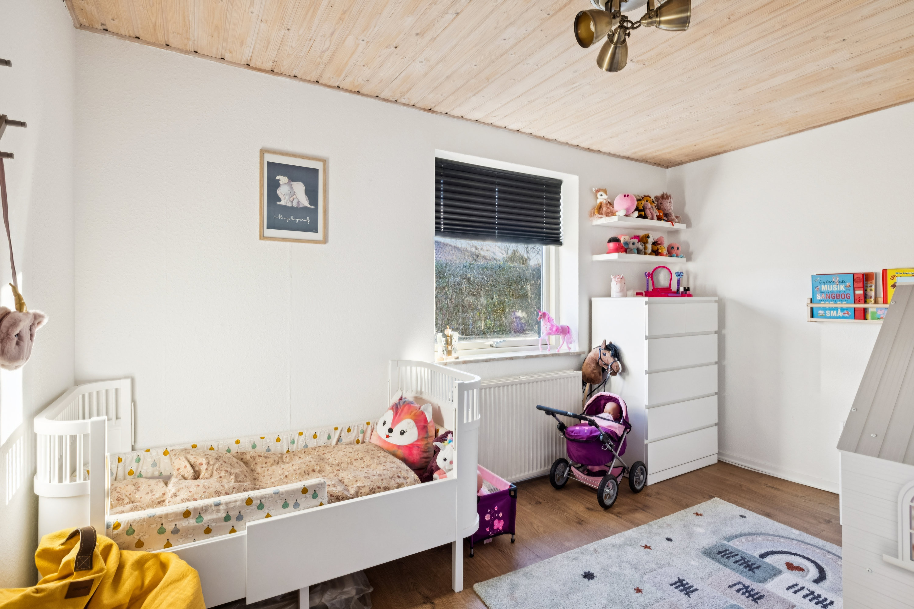 Fremhævet værelse billede i fuldskærmstilstand. Billede af Møgelbjergparken 41, 8500 Grenaa