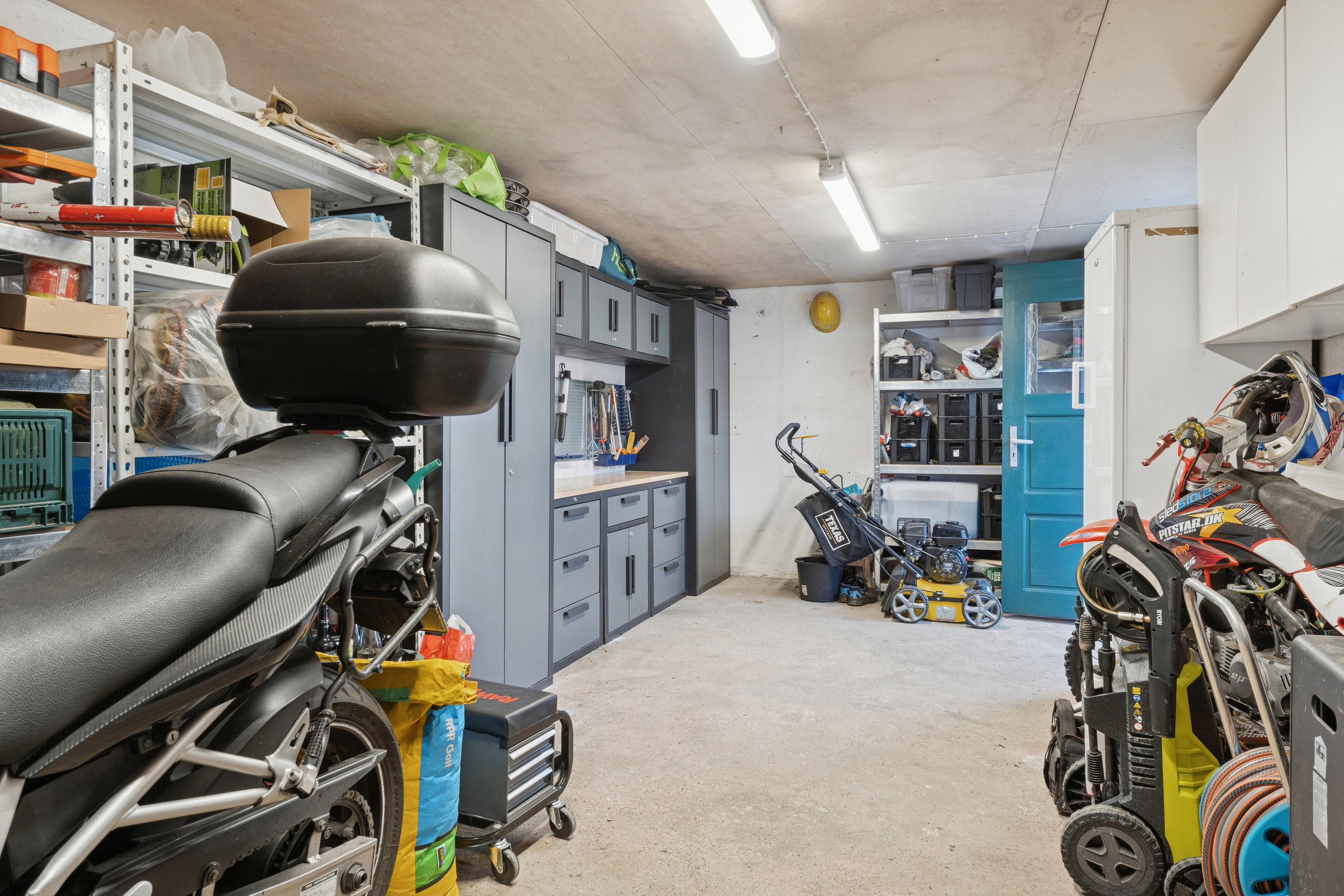 Fremhævet lager billede i fuldskærmstilstand. Billede af Irisvej 27, 9870 Sindal