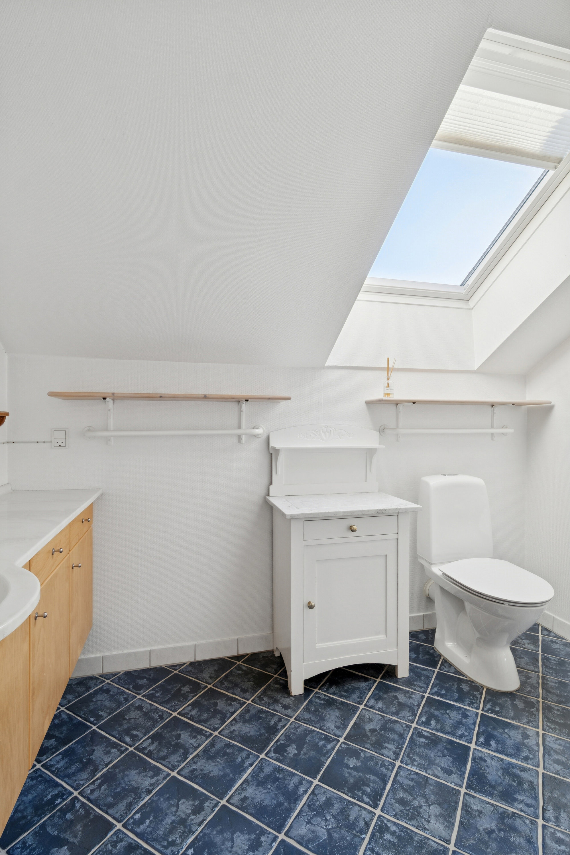 Fremhævet badeværelse billede i fuldskærmstilstand. Billede af Dokken 5, 4700 Næstved