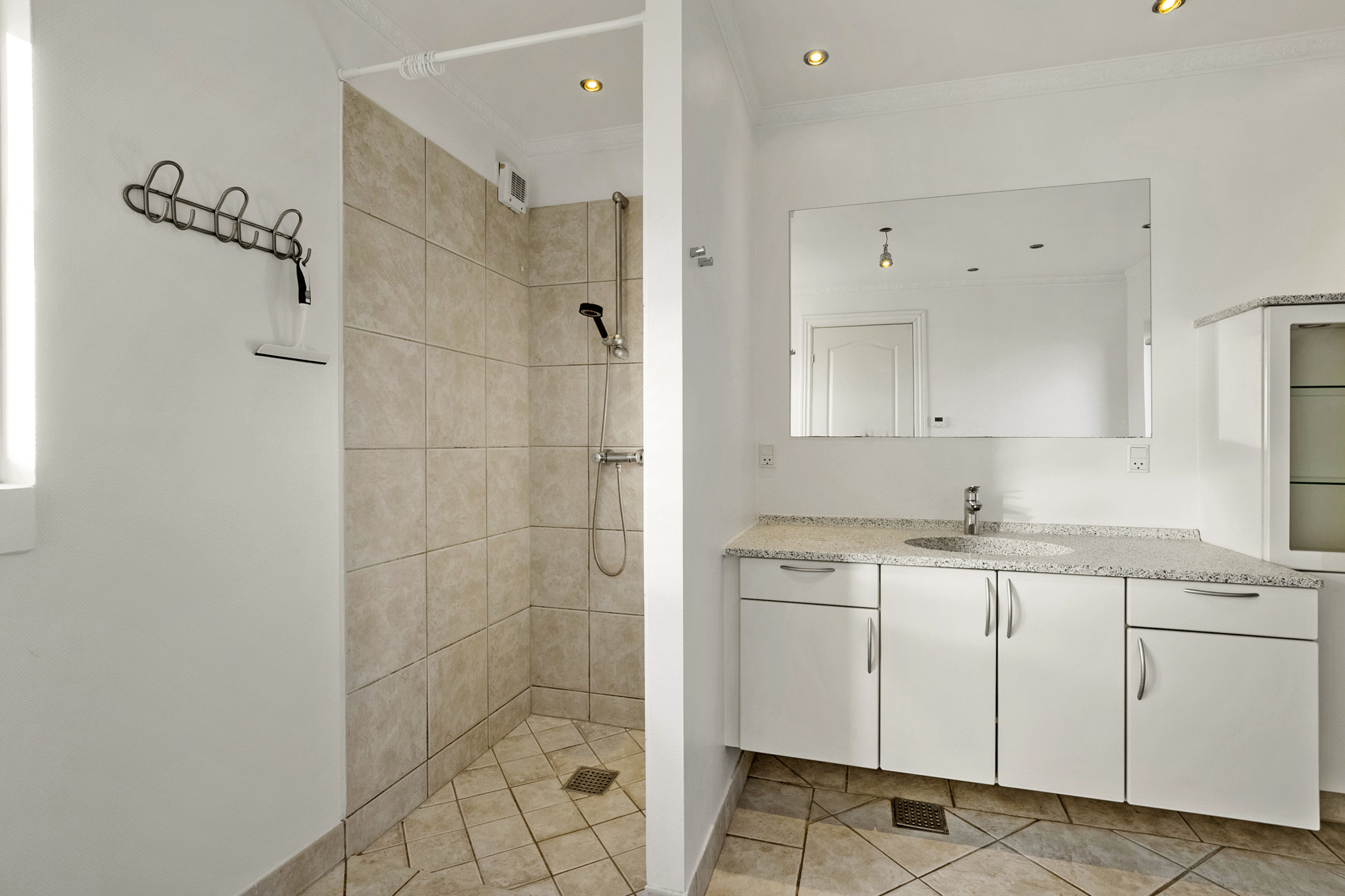 Fremhævet badeværelse billede i fuldskærmstilstand. Billede af Vestergade 67, Særslev, 5471 Søndersø