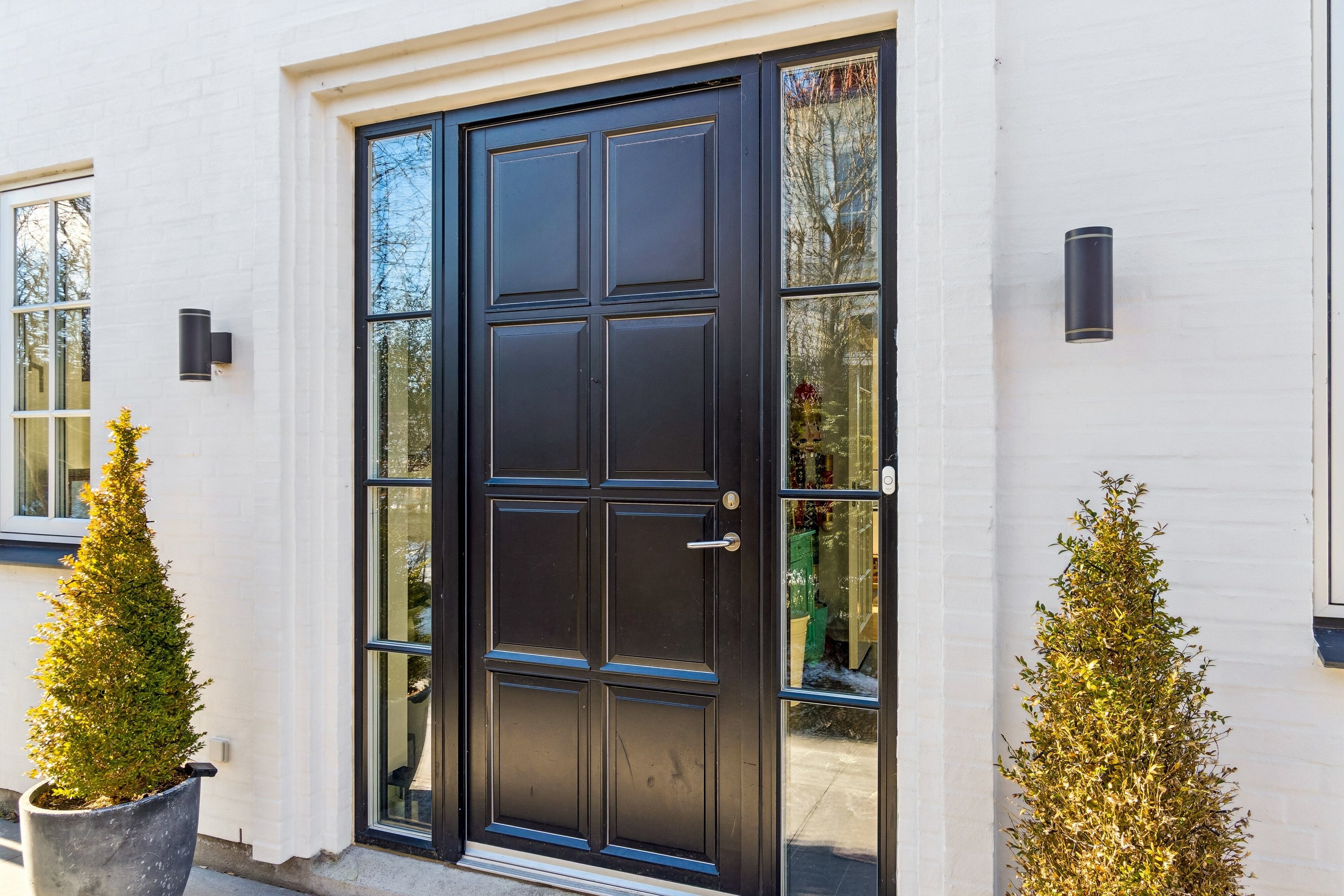 Fremhævet indgang billede i fuldskærmstilstand. Billede af Strøbyvej 28, 2650 Hvidovre