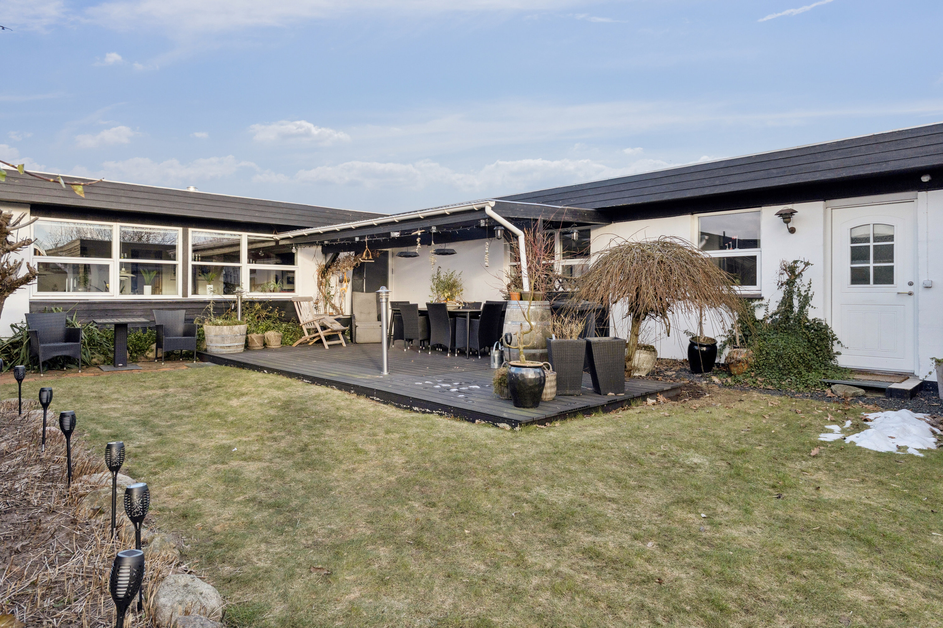 Fremhævet set fra haven billede i fuldskærmstilstand. Billede af Ingersvej 14, 9800 Hjørring
