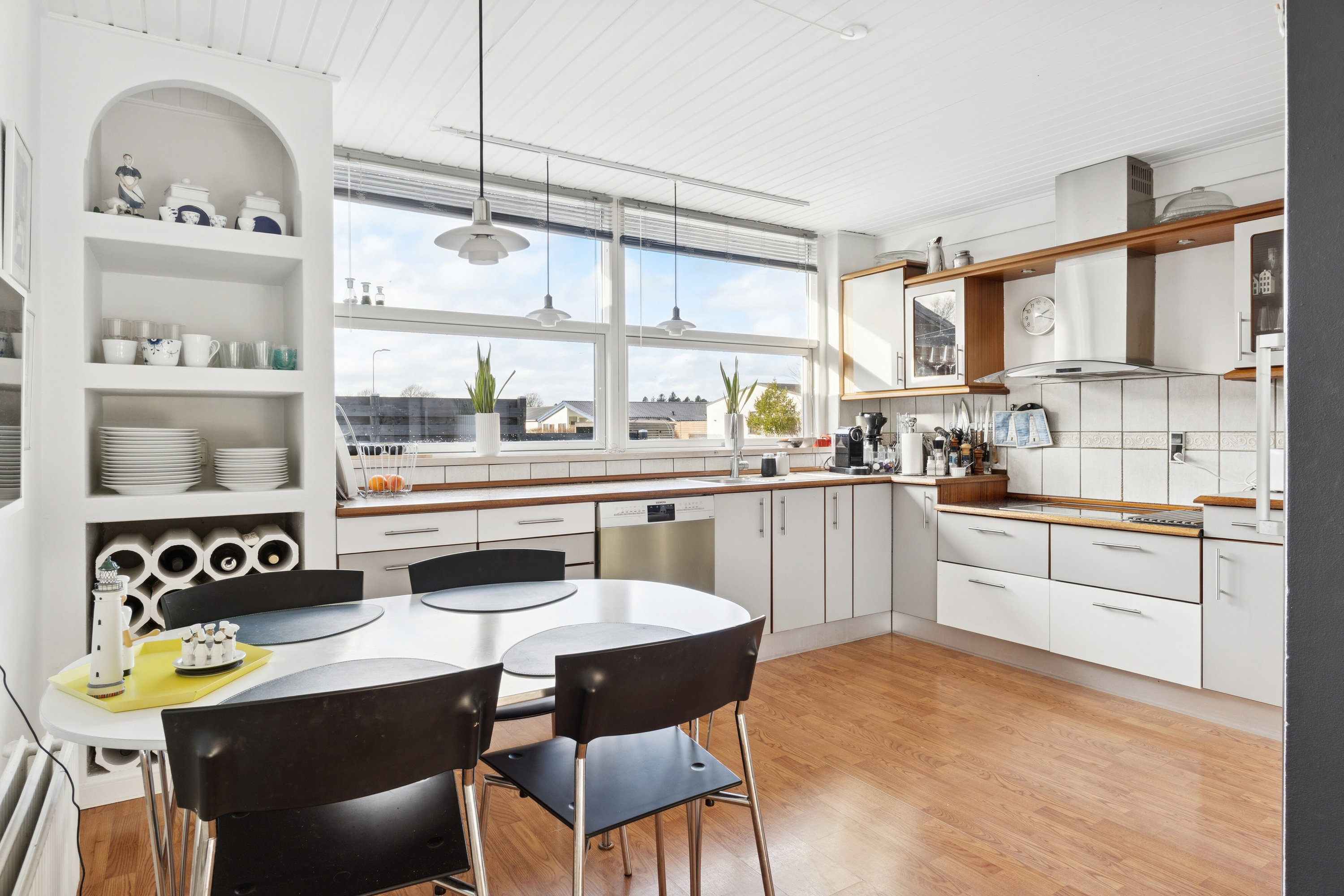 Fremhævet spisestue billede i fuldskærmstilstand. Billede af Ingersvej 14, 9800 Hjørring