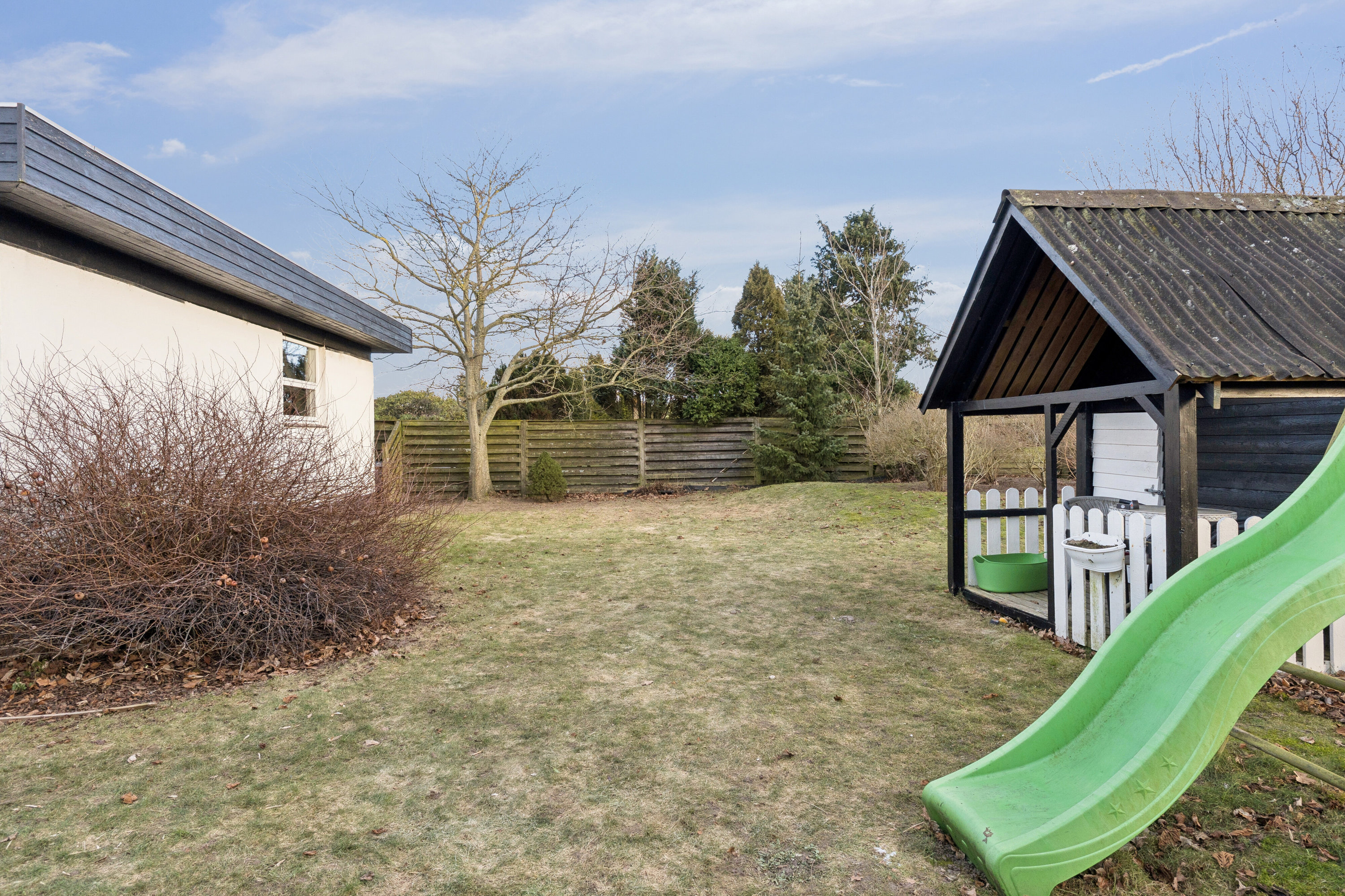 Fremhævet udendørs billede i fuldskærmstilstand. Billede af Ingersvej 14, 9800 Hjørring