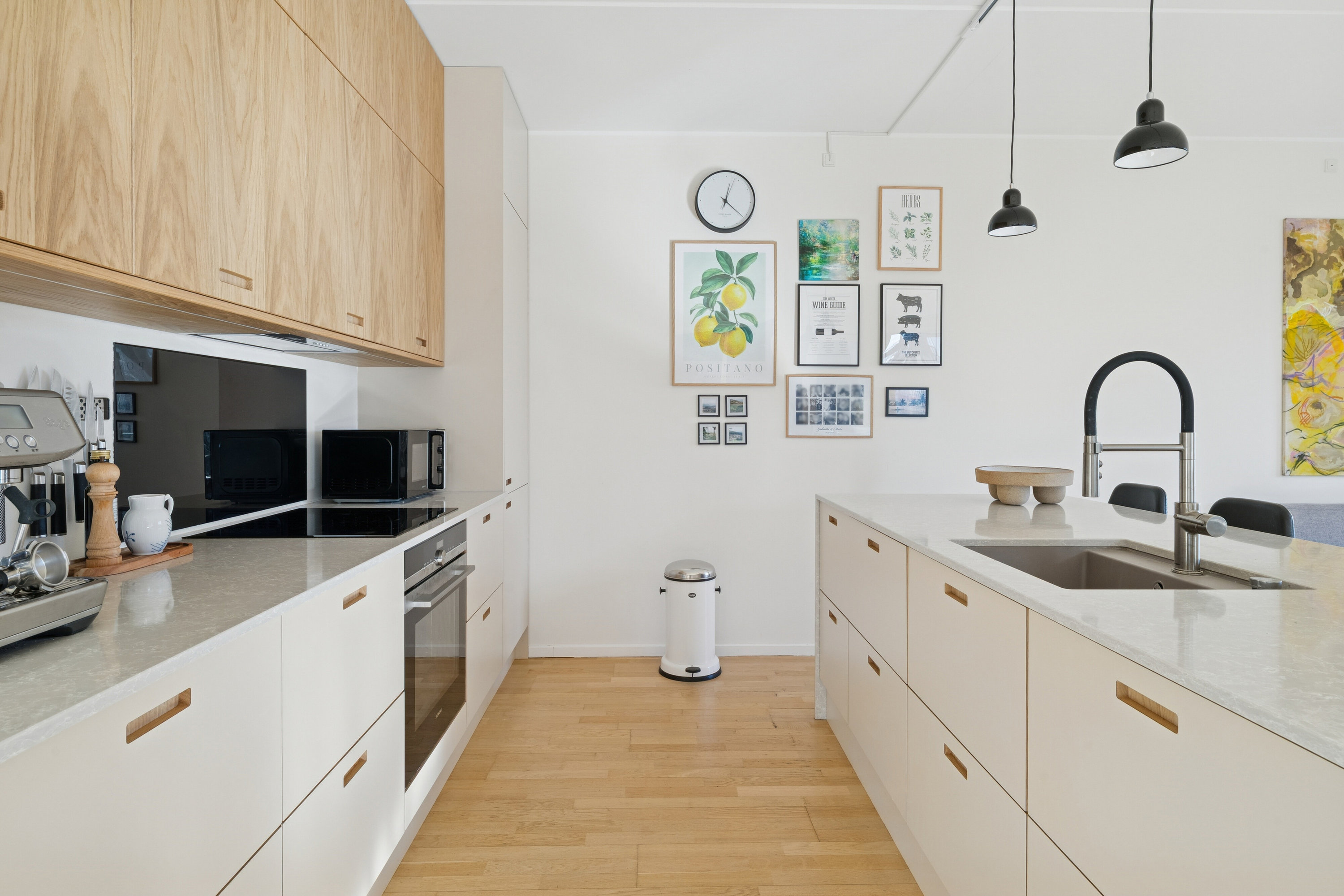 Fremhævet køkken billede i fuldskærmstilstand. Billede af H.C. Hansens Gade 5, 3. tv., 2300 København S